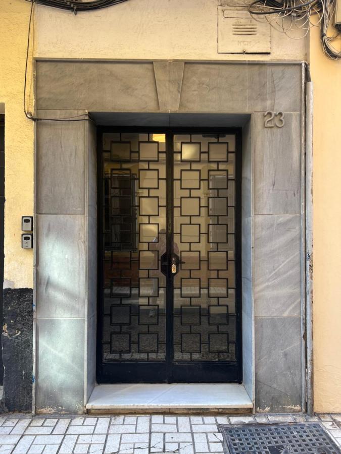 Apartment Huerto & Private Patio In The Old Town By Ele Málaga