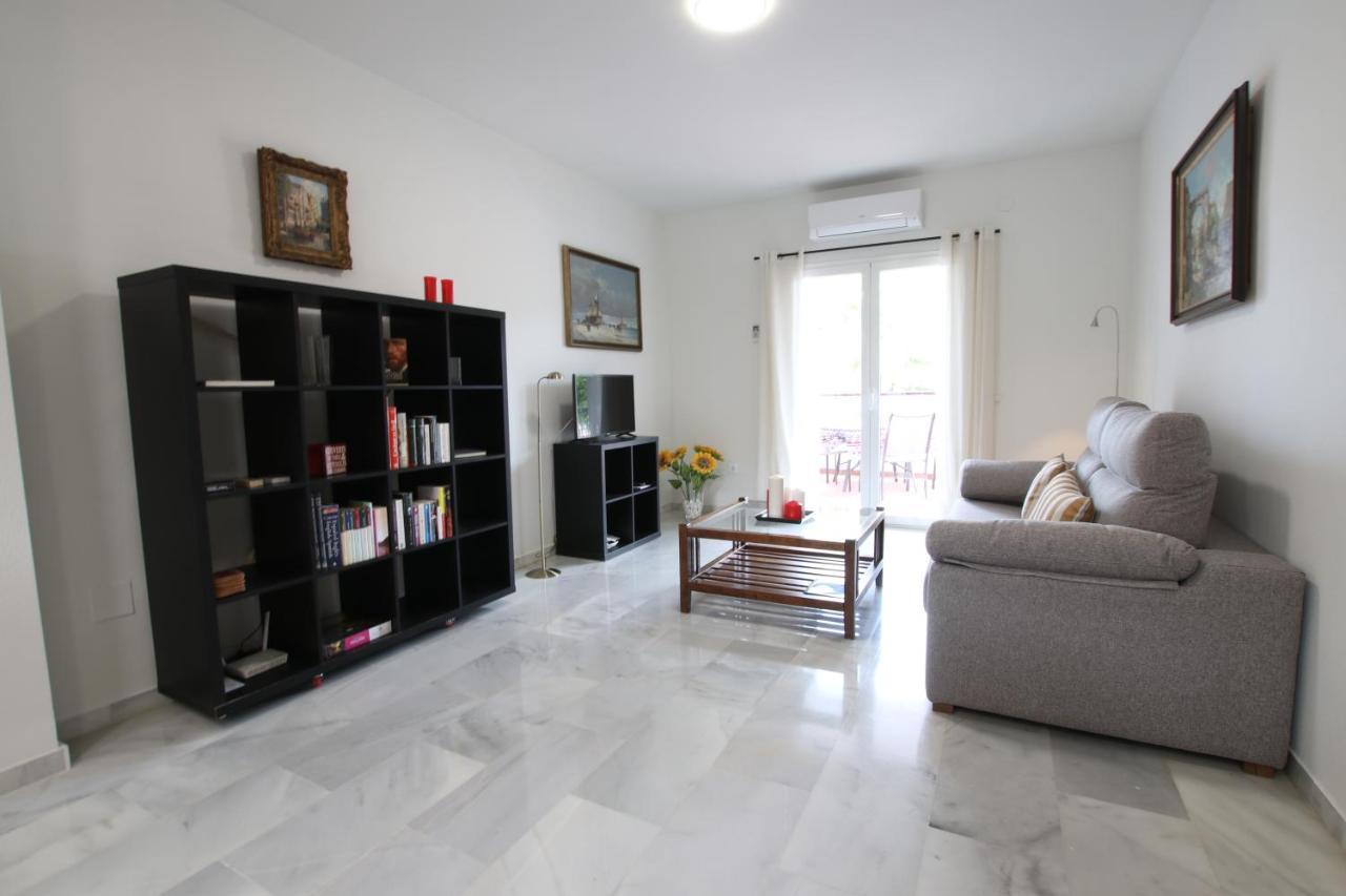 Tess Apartamento Buganvilla Lauro Golf Málaga