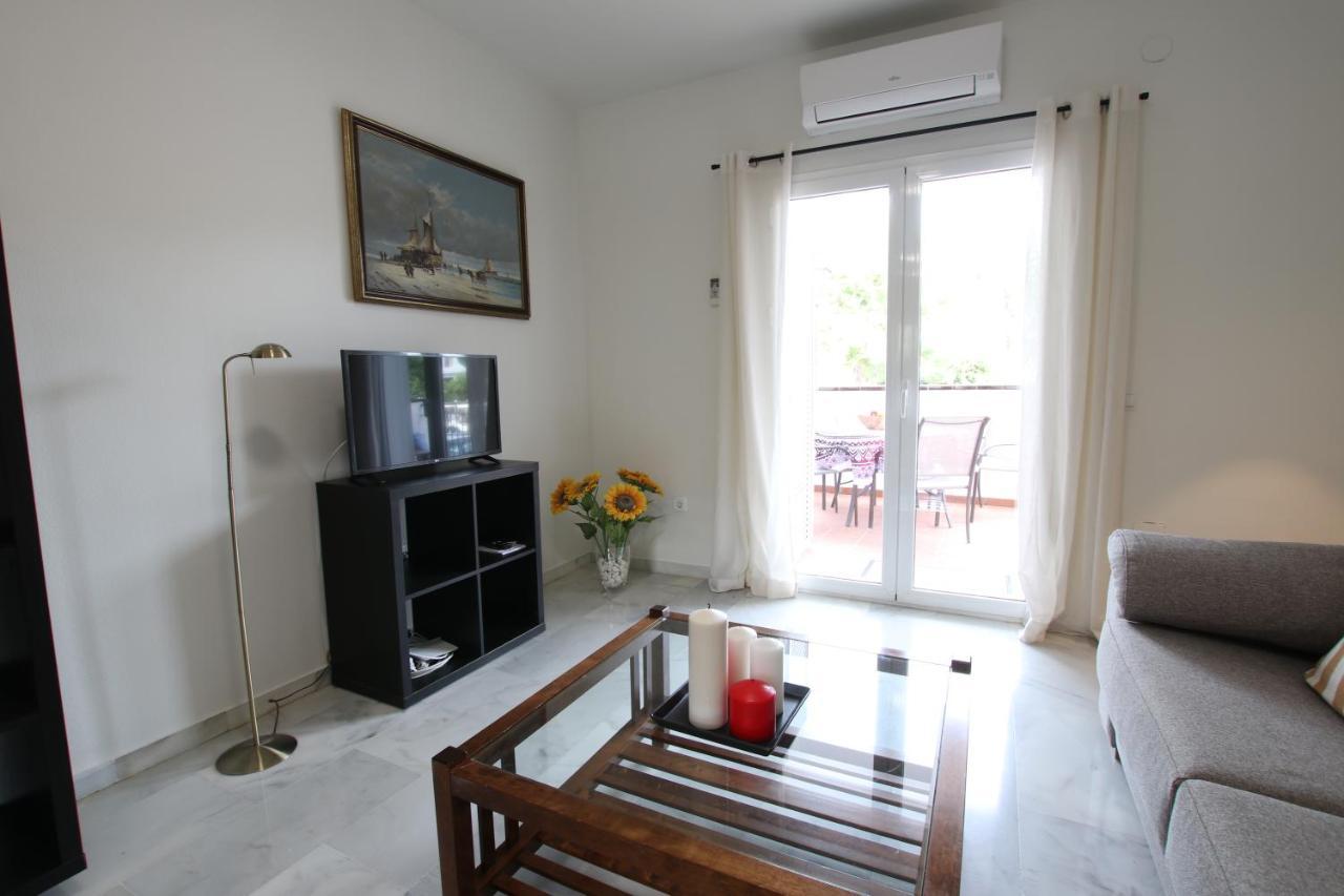 Tess Apartamento Buganvilla Lauro Golf Apartamento *