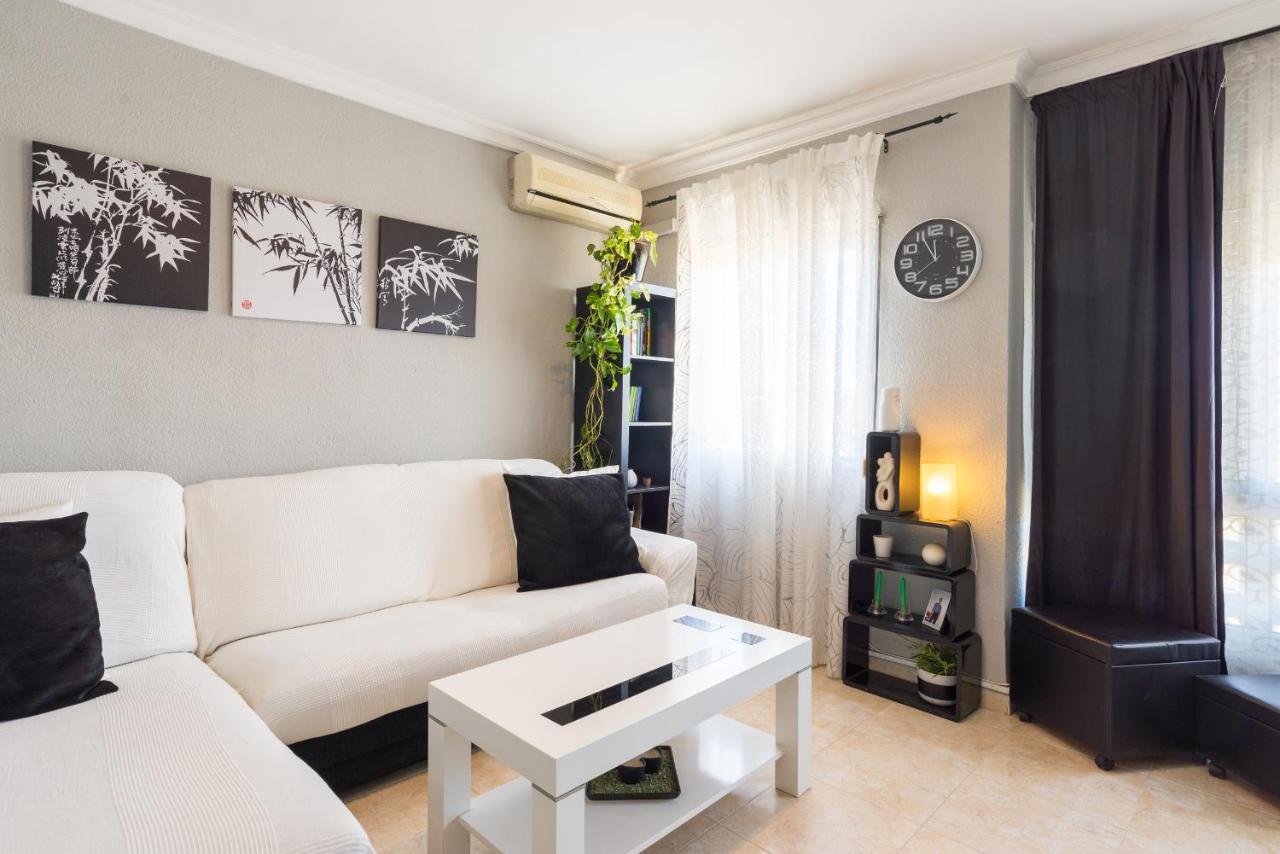 Acogedor Piso, En Casa Leilighet