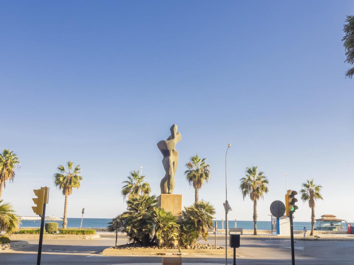 Cubo's Seaview Port & Free Parking Malaga
