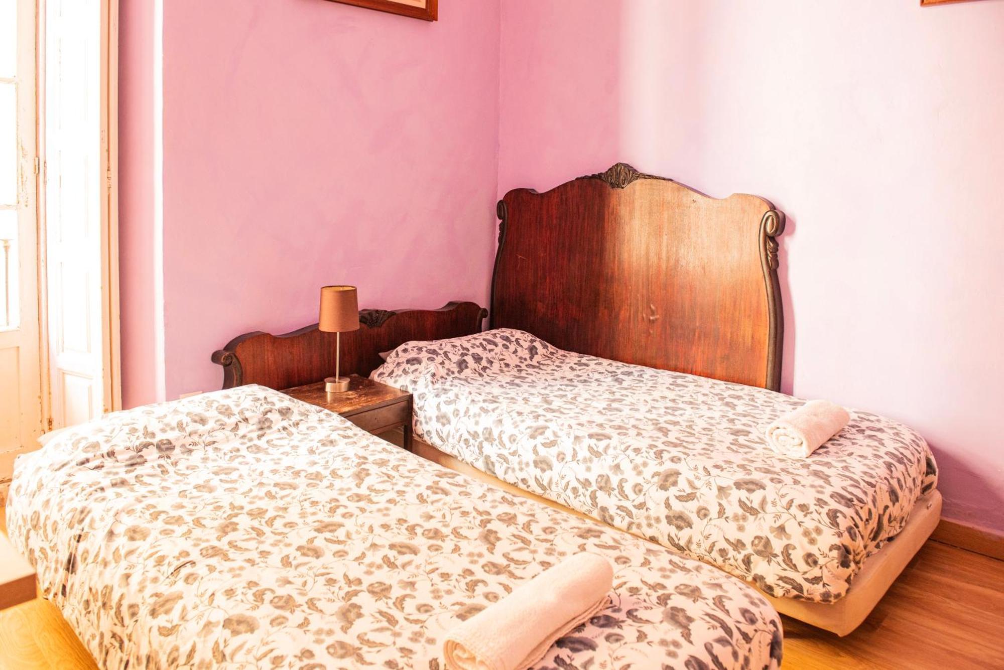 Private In Historic Building On The Square Privat bolig