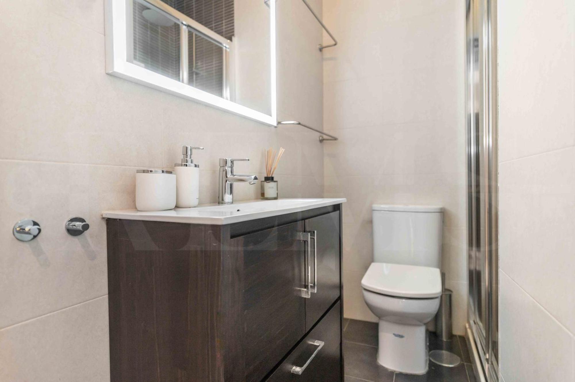 Apartamento & Authentic With Balcony By Rems Málaga