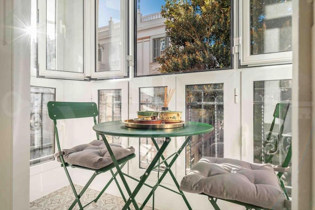 & Authentic With Balcony By Rems * Málaga