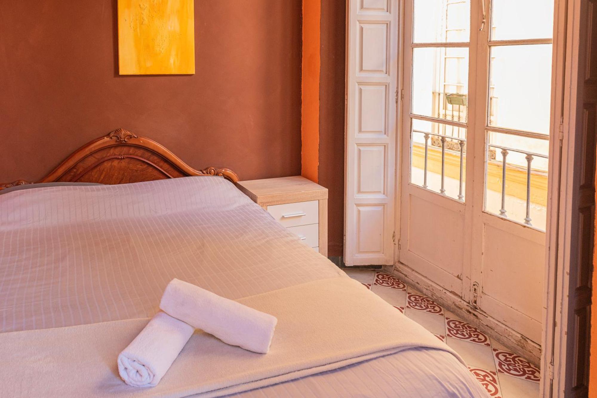 Private In Historic Building On The Square Privat bolig *