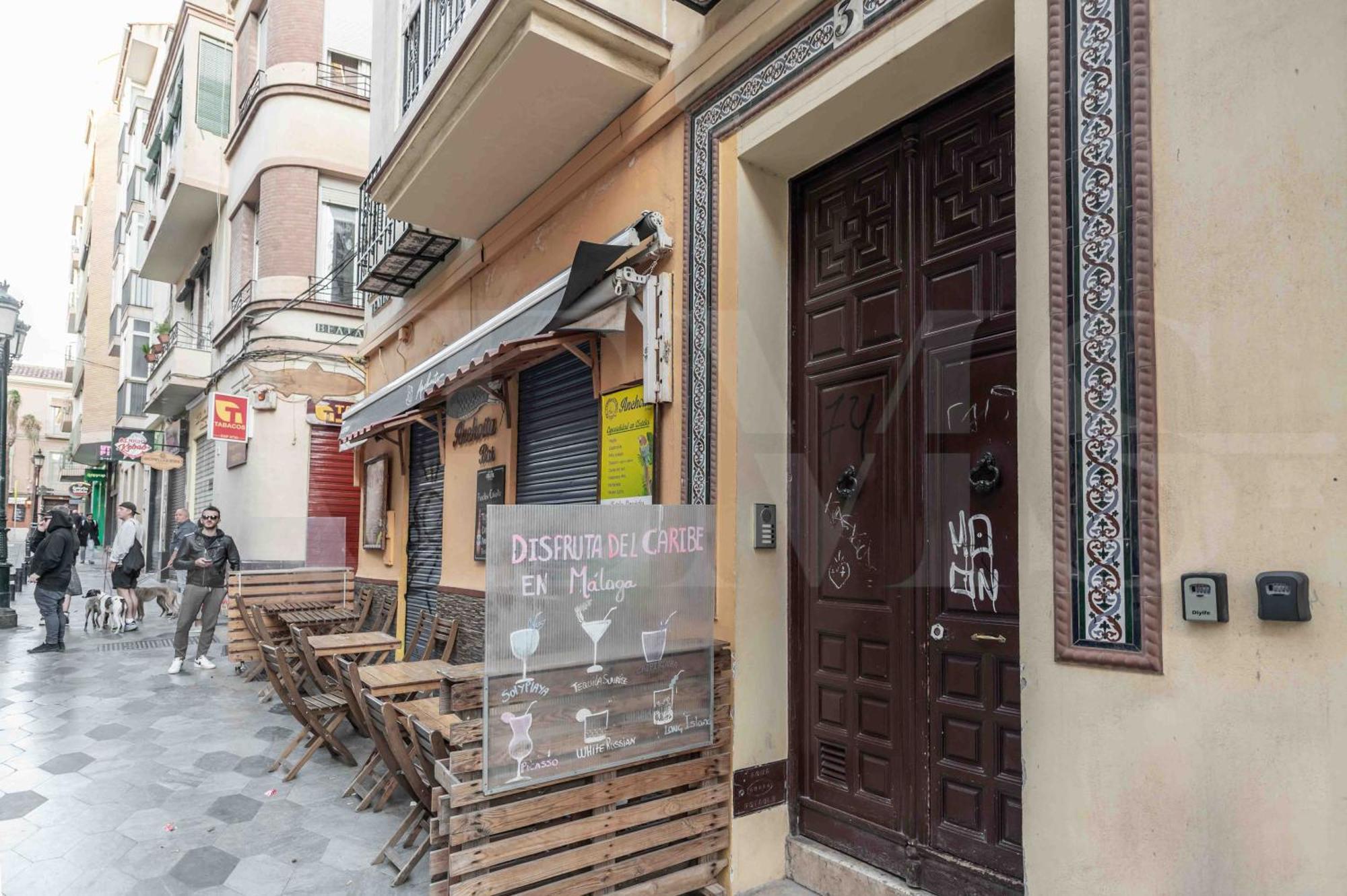 Apartamento & Authentic With Balcony By Rems *