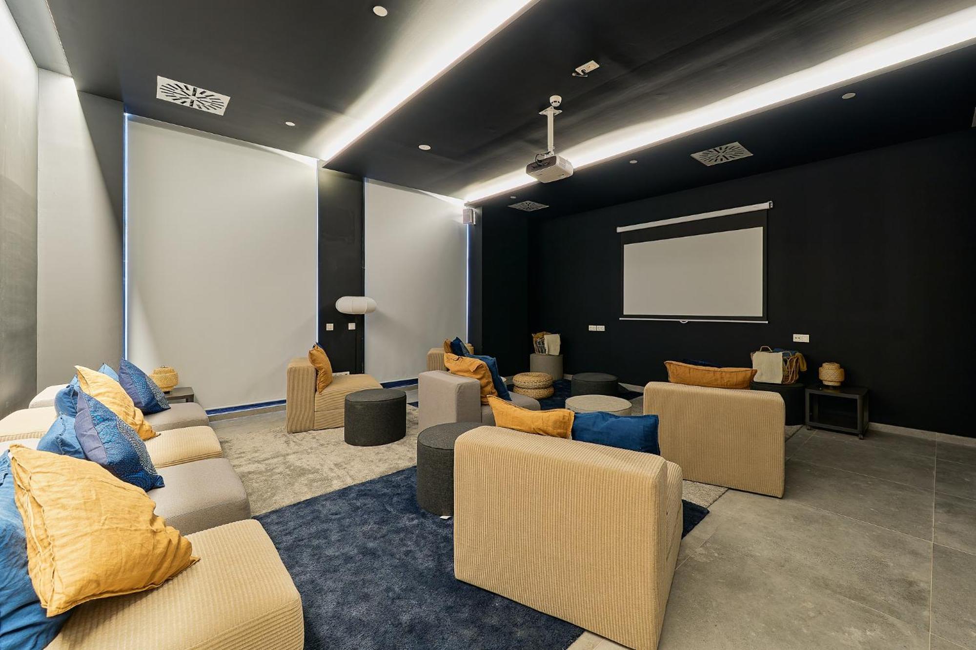 Maser Urban Sky Apartment