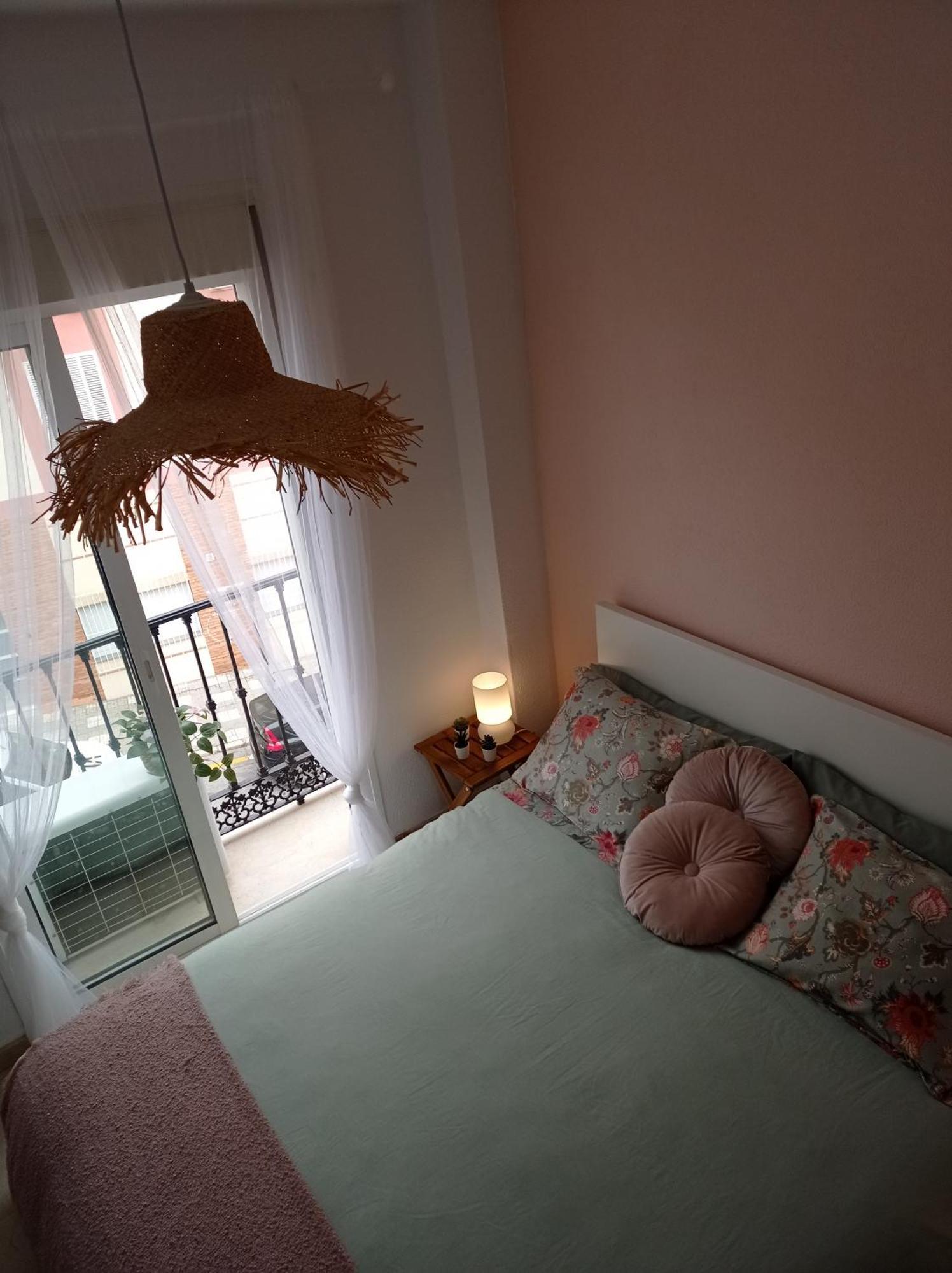 Penthouse With Solarium In The Center Of Malaga-atico Con Solarium En El Centro De Apartamento Málaga