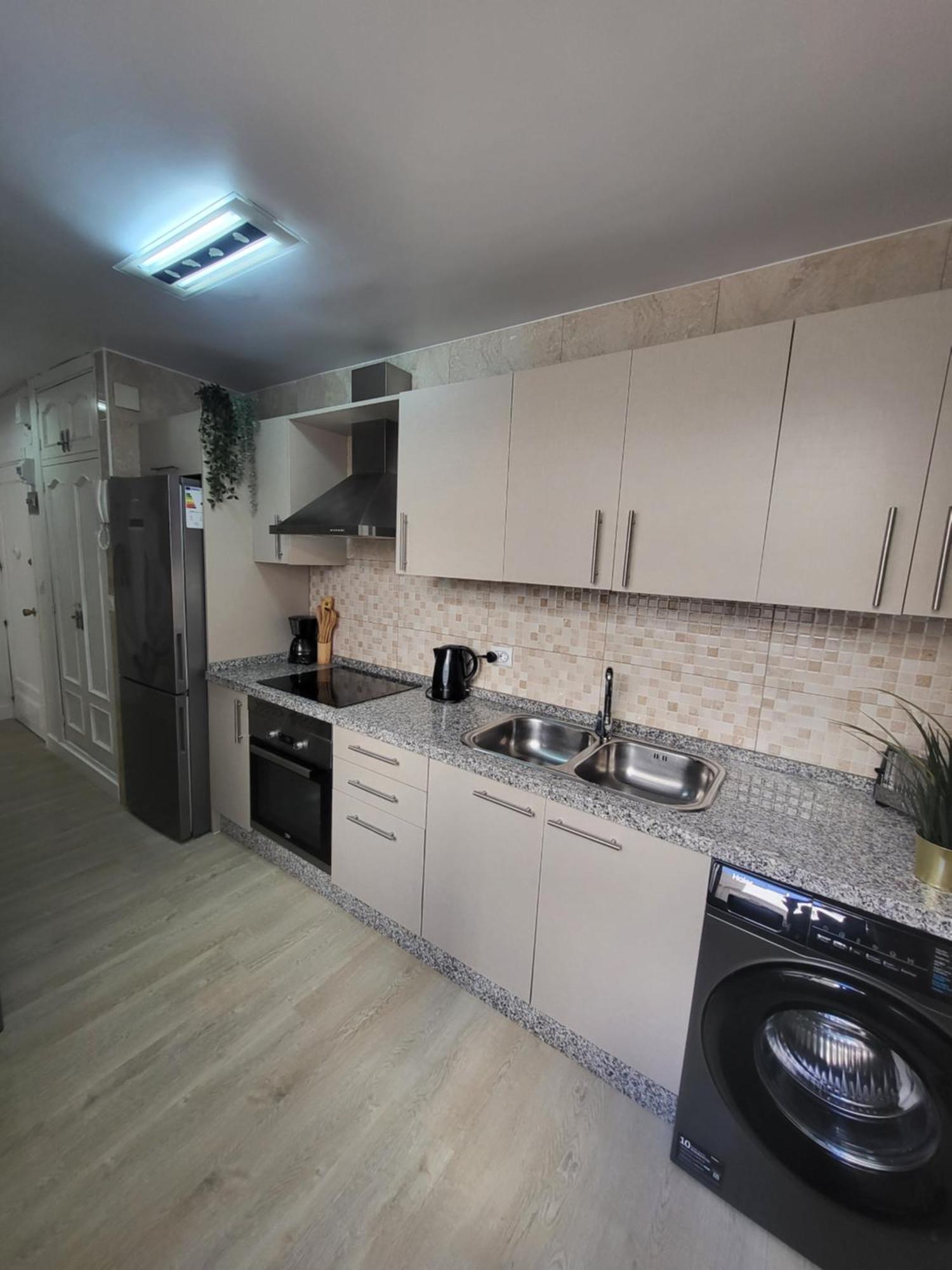 Apartment Centre