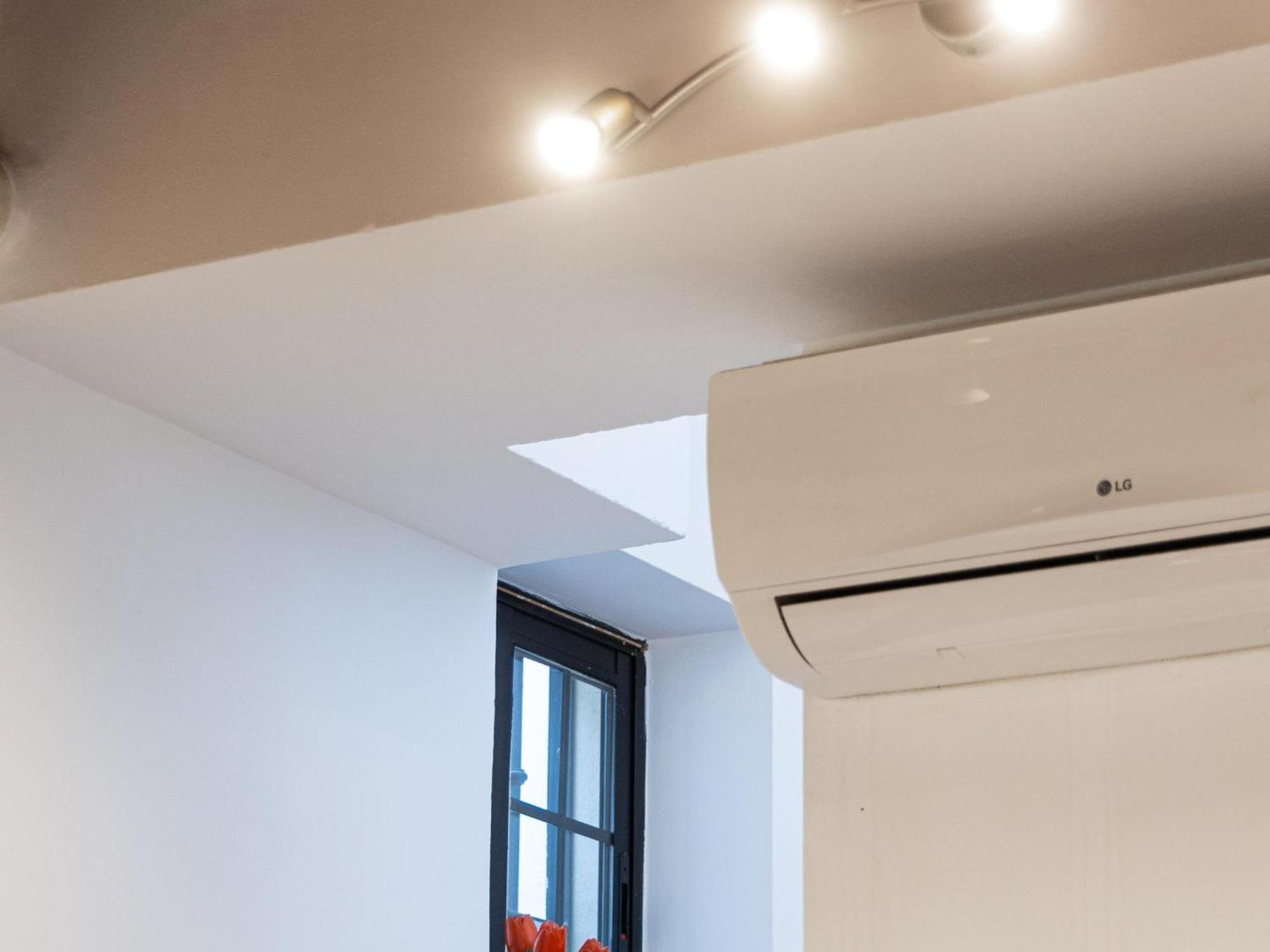 H2m Lazcano With Sunny Terrace In Old Town Apartment