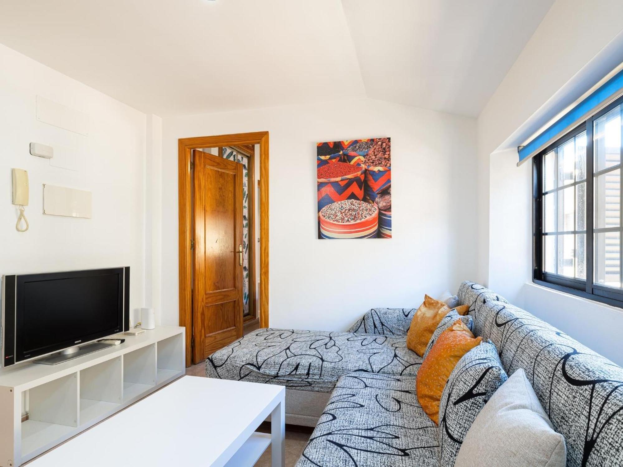 H2m Lazcano With Sunny Terrace In Old Town Apartment Malaga