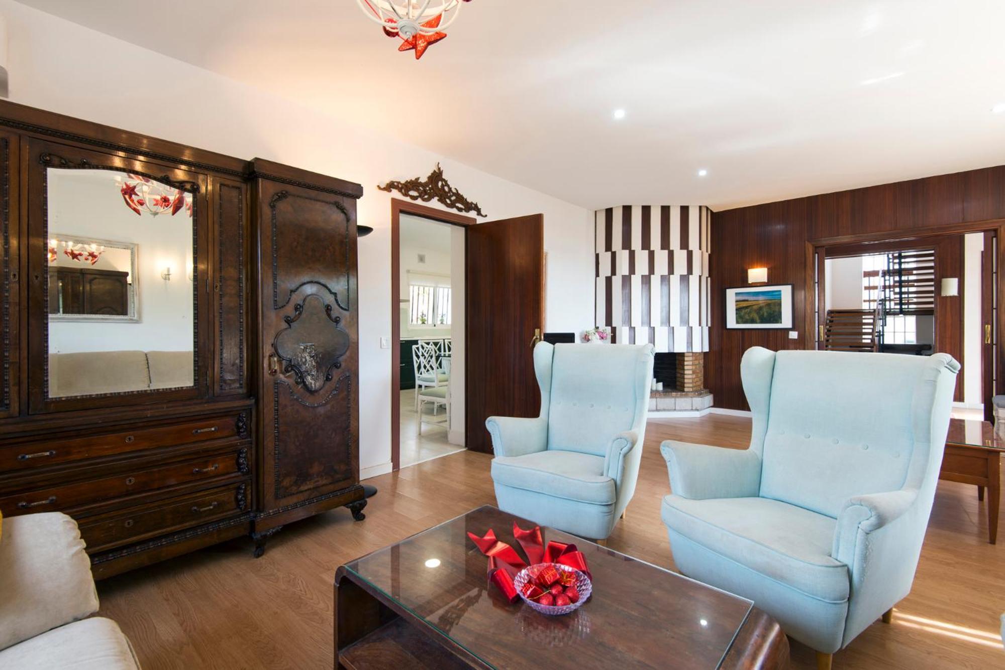 Hébergement de vacances Queen Of The Ocean Villa: Stately Style House With Pool