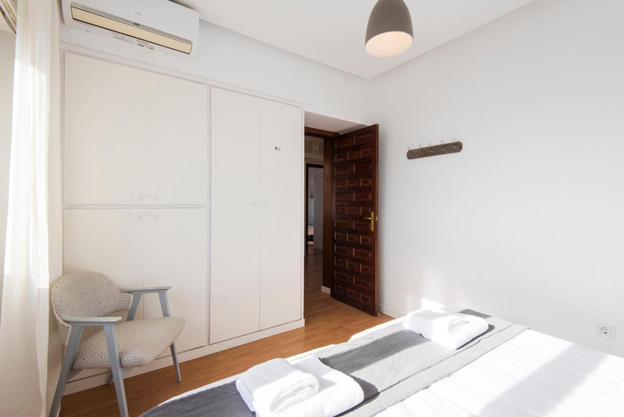 Queen Of The Ocean Villa: Stately Style House With Pool Hébergement de vacances
