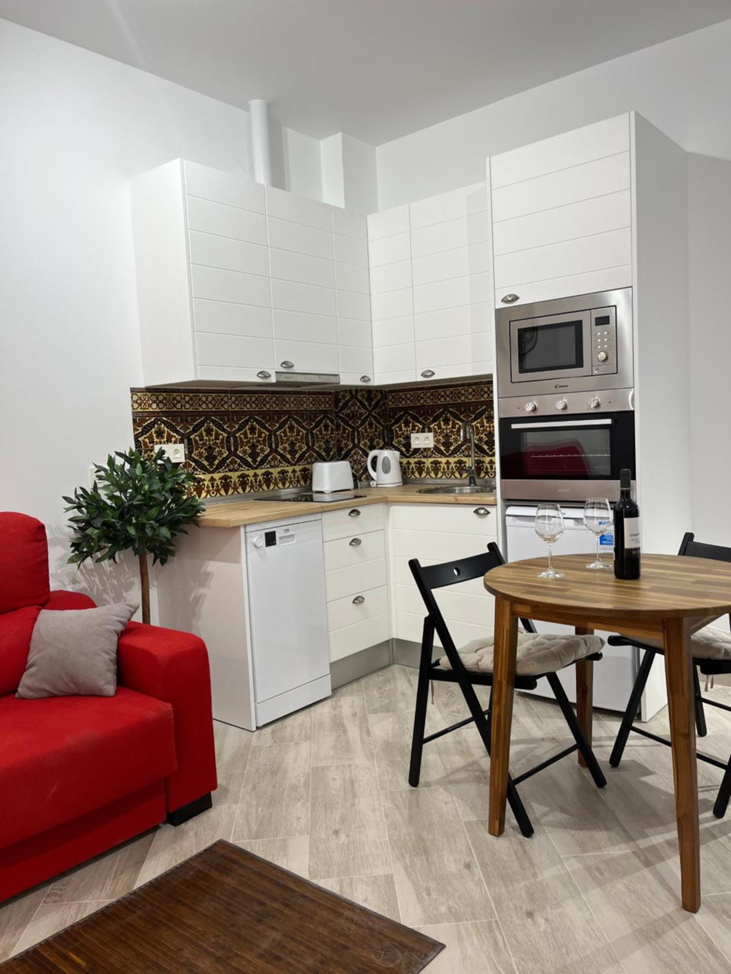 Lägenhet Malasana 51, New Art Apartment, Breakfast Included, Historic Center, Quite Neighborhood, Ml