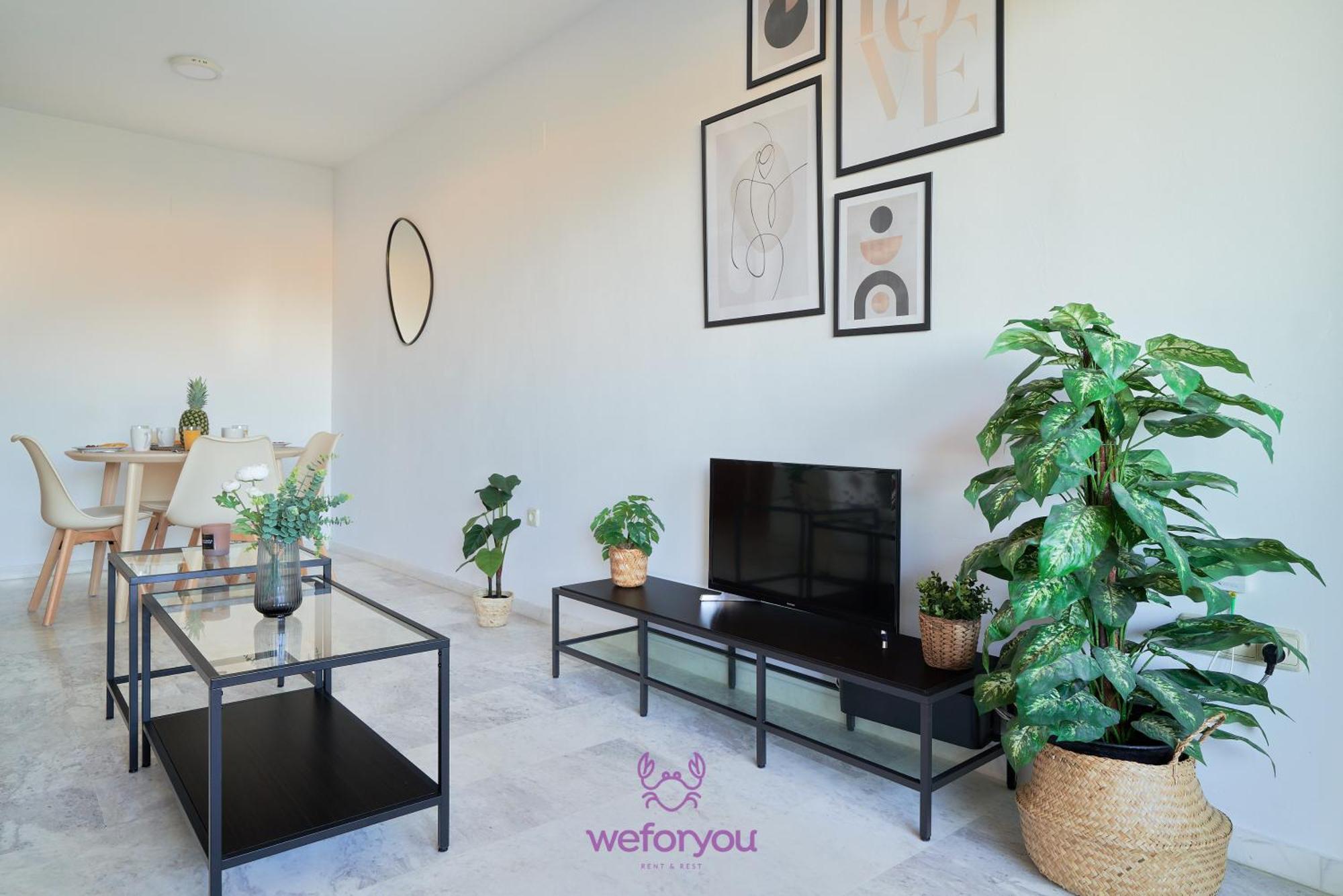 Weforyou Torrequebrada & Golf Apartment