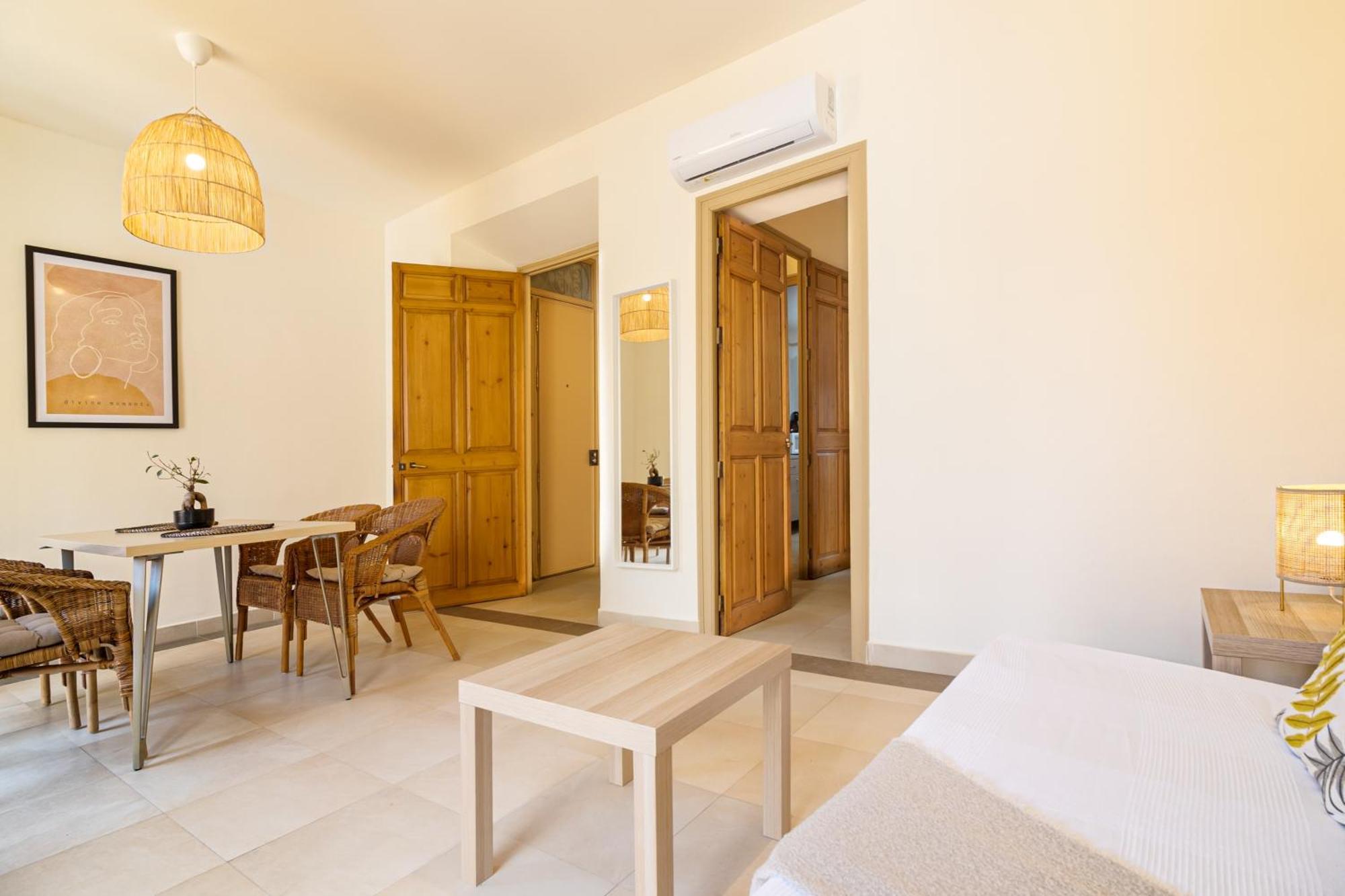 Center Flat La Victoria City Center Apartment *