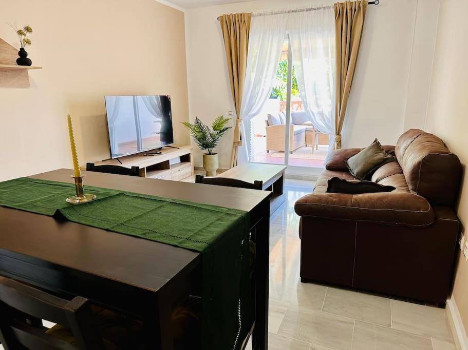 Encantador Vista Golf, Grande Terraza Appartamento *