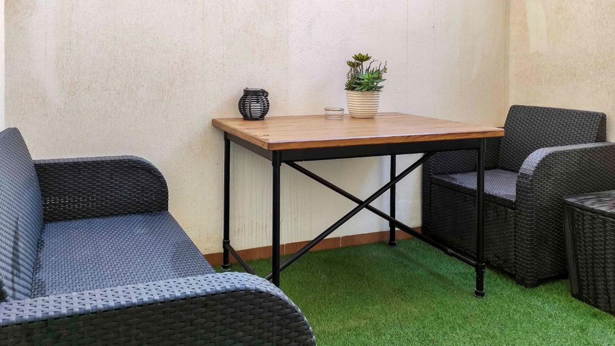 Appartement Plaza De Cristos Con Jardin By Sharingco