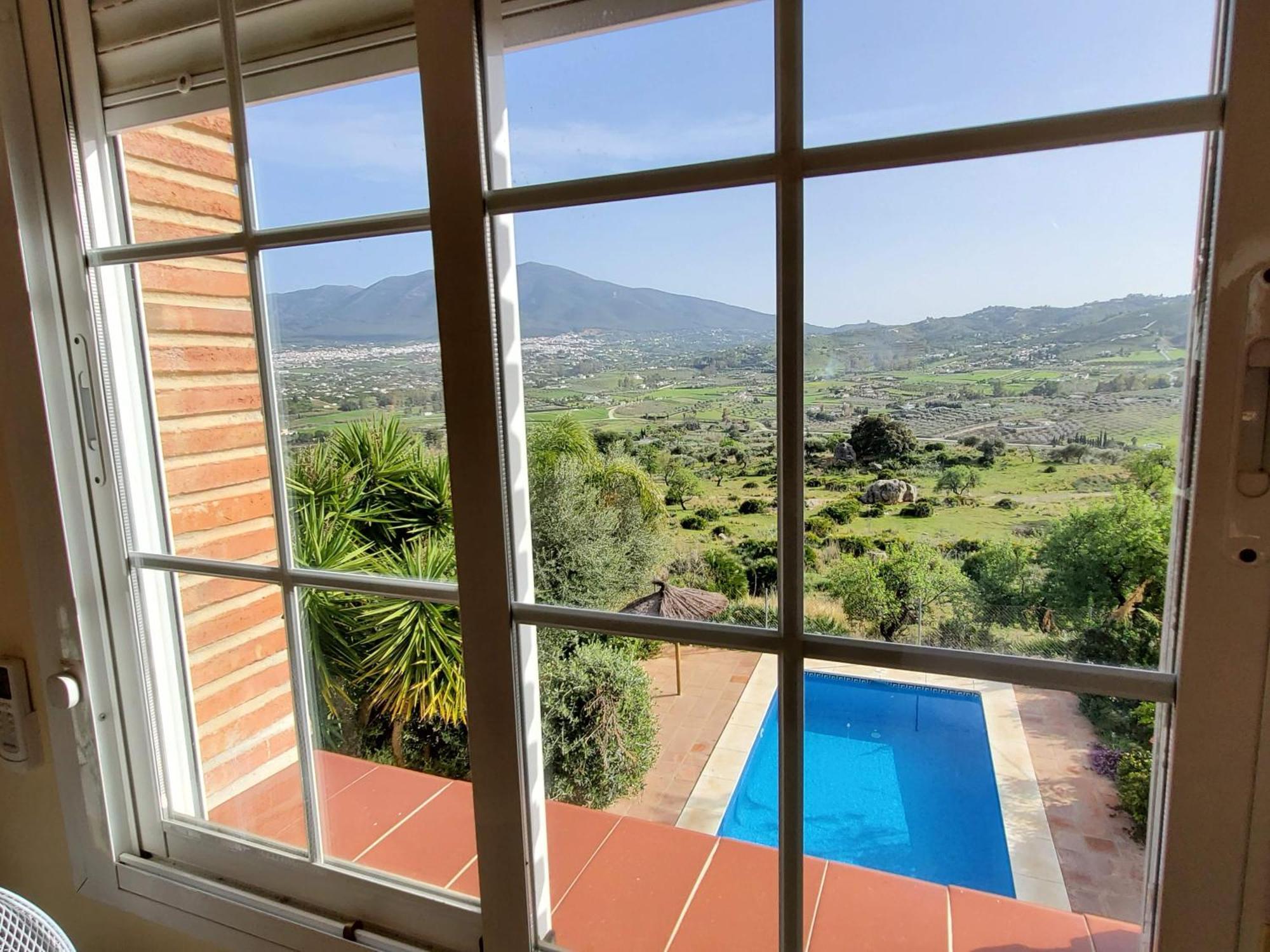 Casa Sunflower Villa *