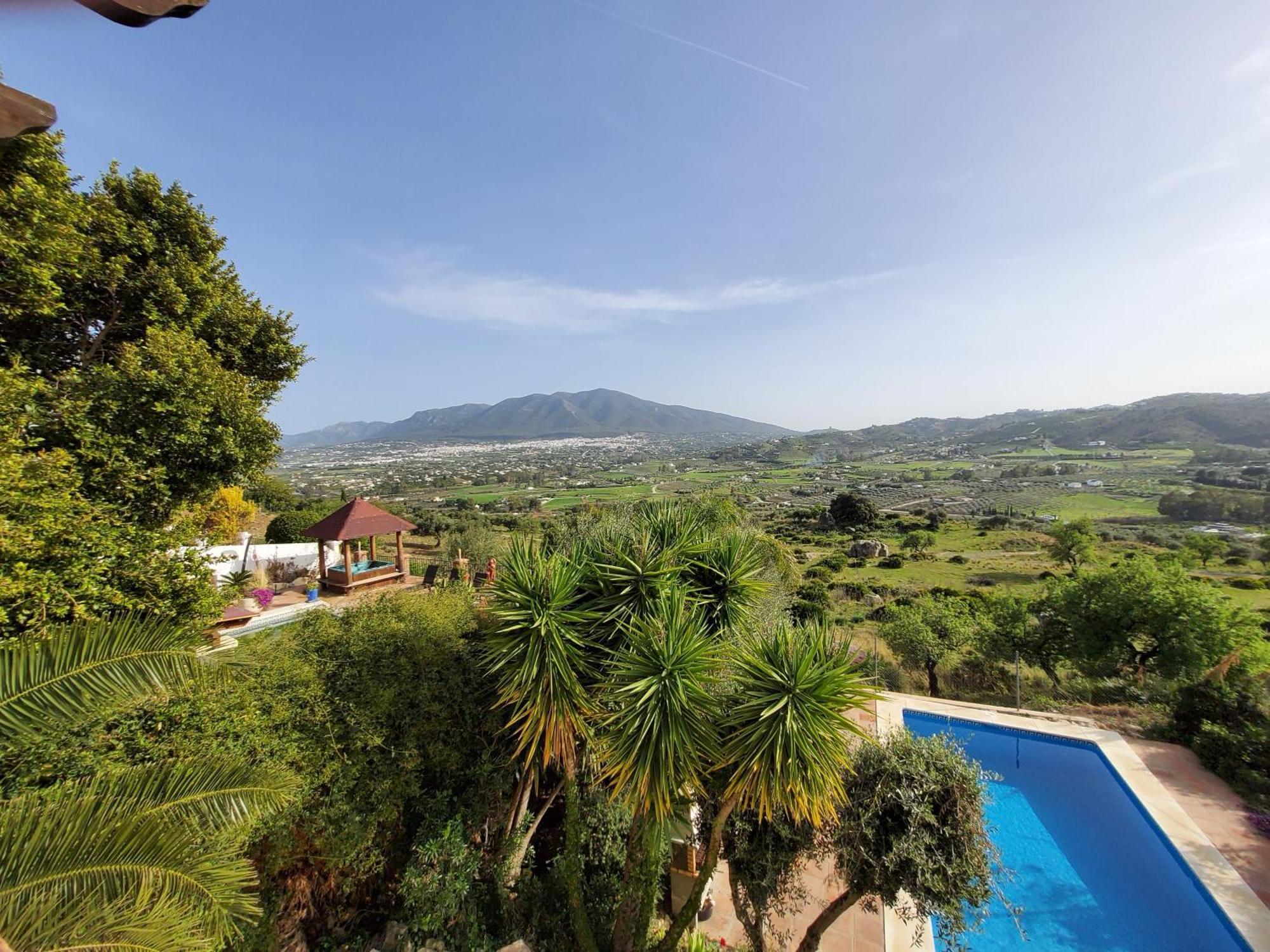 Casa Sunflower Villa *