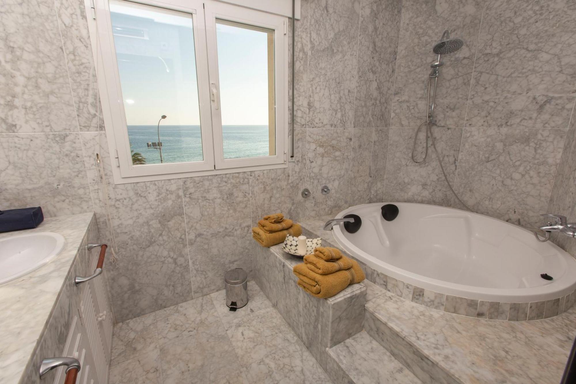 Venecia, De Lujo En 1º Linea De Playa + Parking