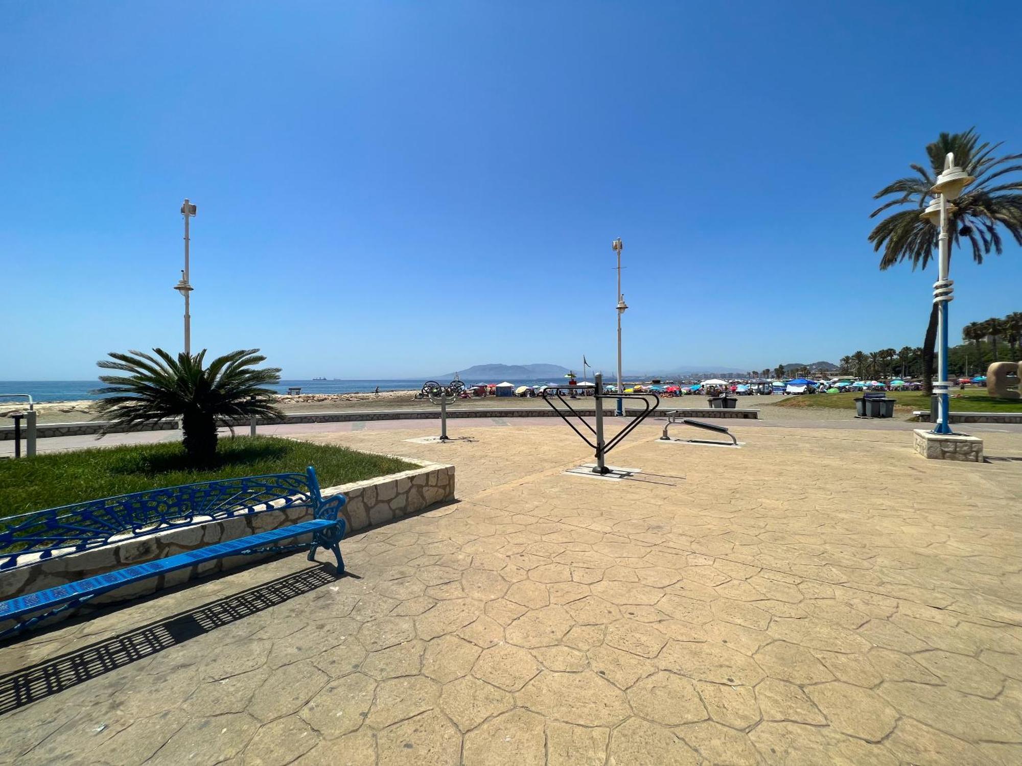 150 M From El Palo Beach, Appartamento *