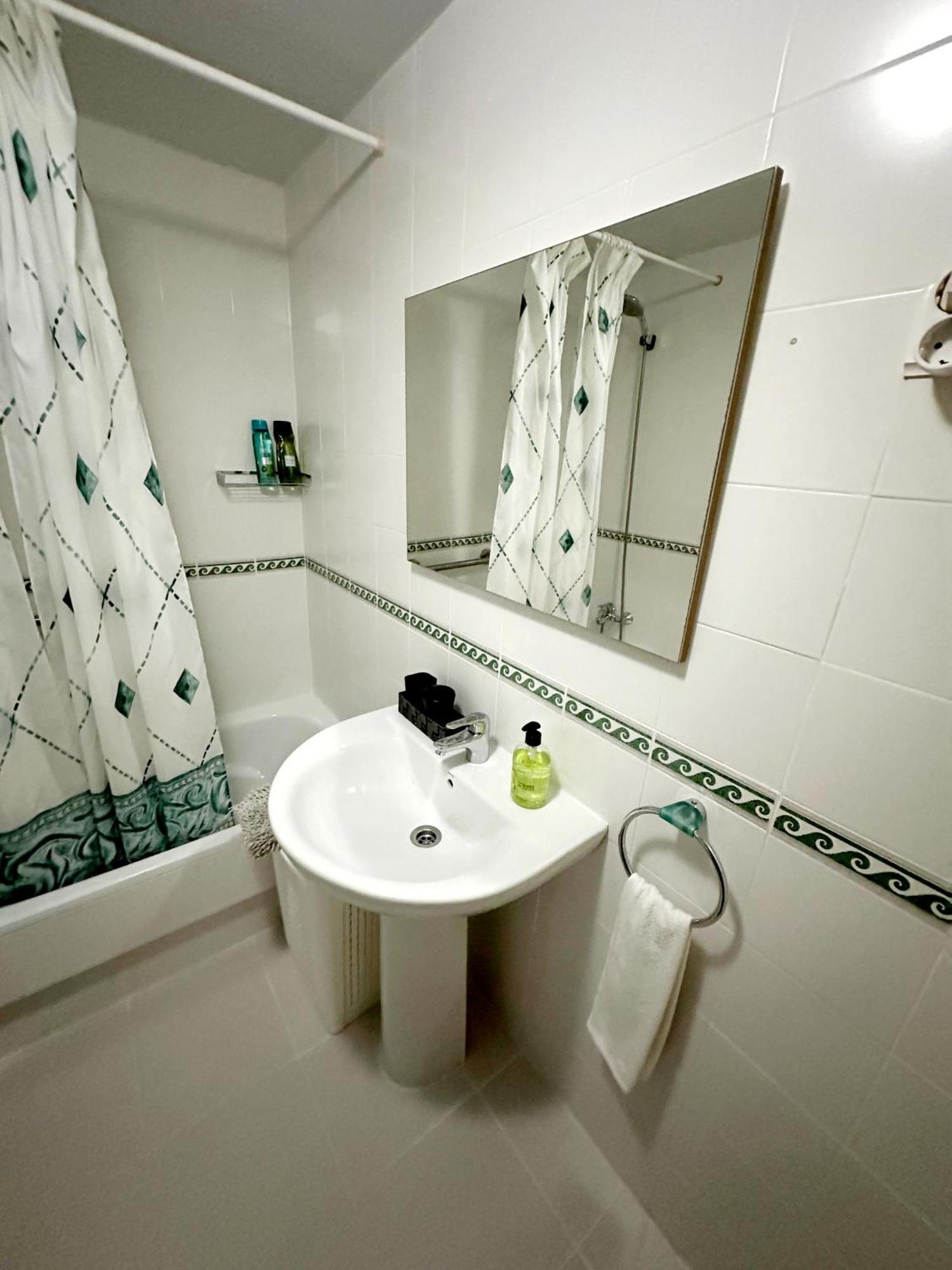 Oeste Parking-wifi-piscina Apartamento Málaga