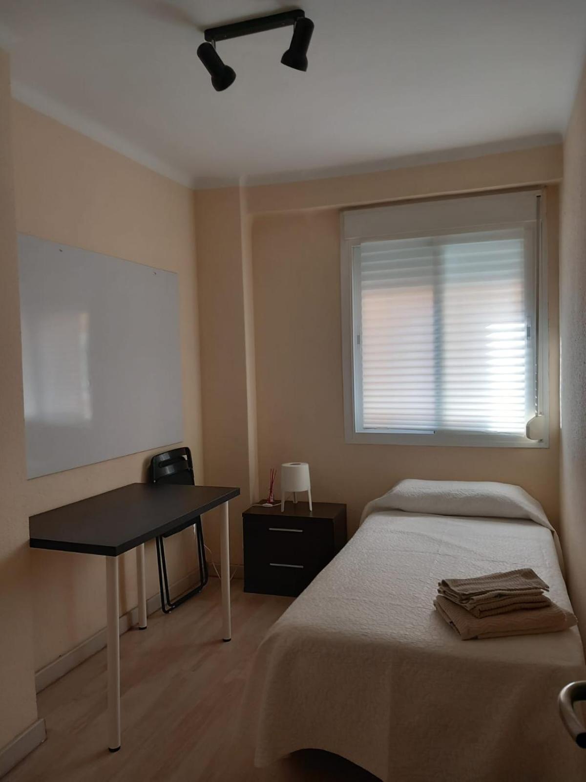 Luminoso Apartamento Con Terraza *