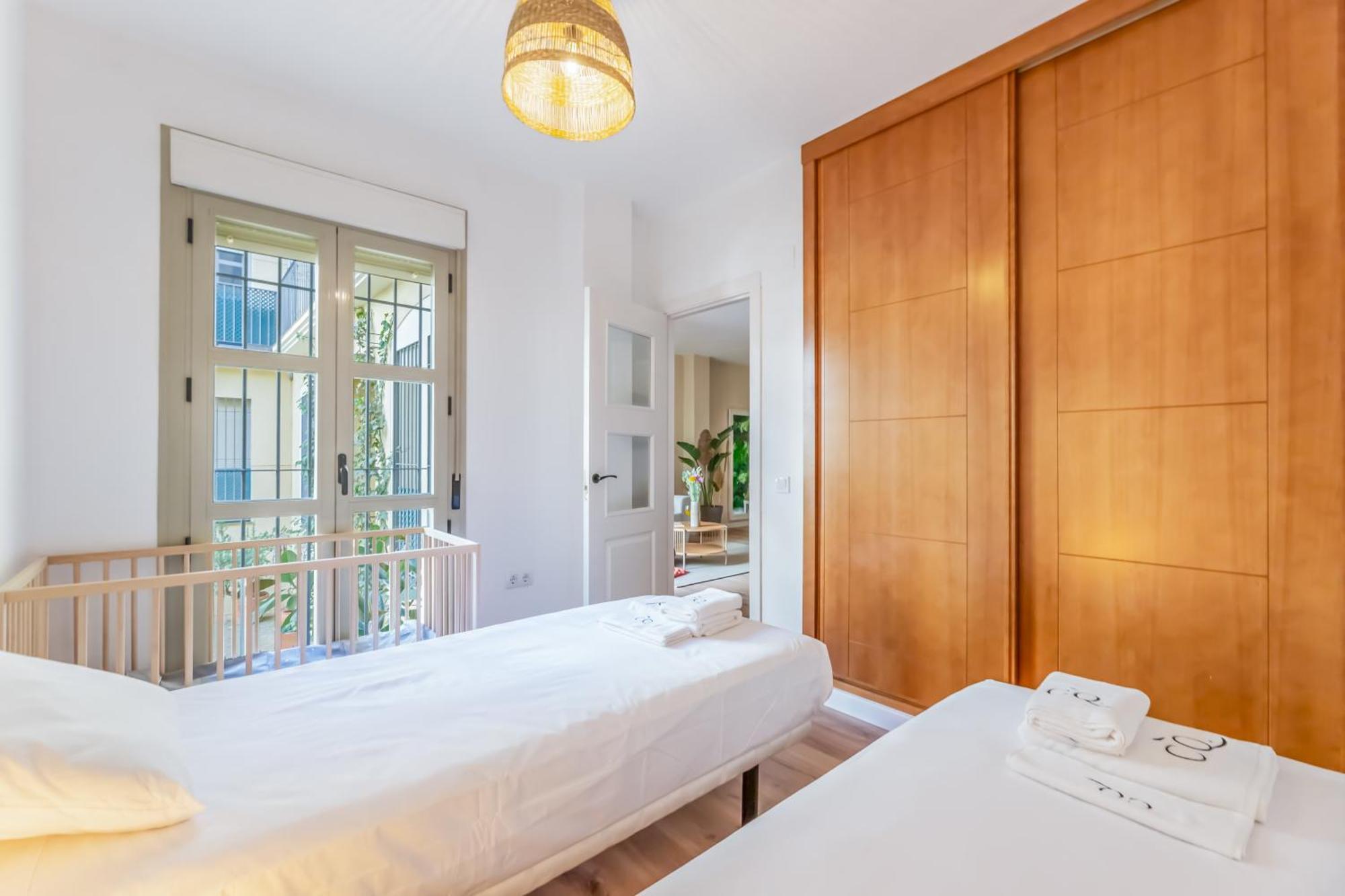 Charming 4-bedroom In Malaga's Historic Center Appartement