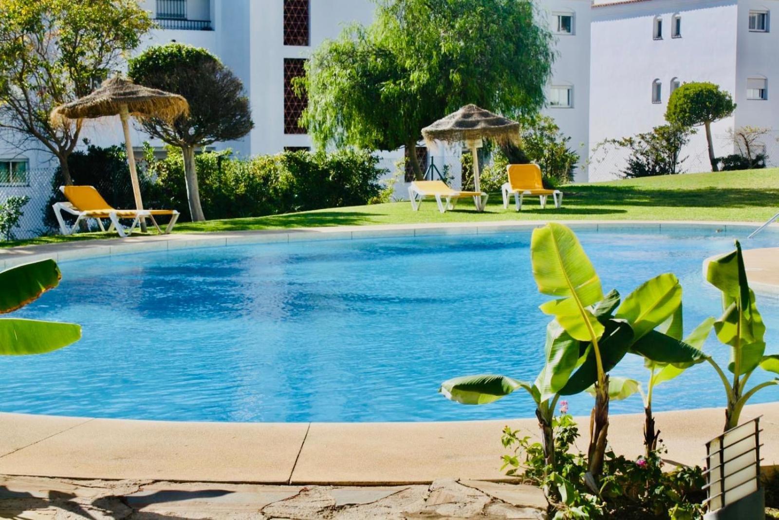 Lovely Apartment, Grancalahonda By Holidays2rent Appartement Málaga