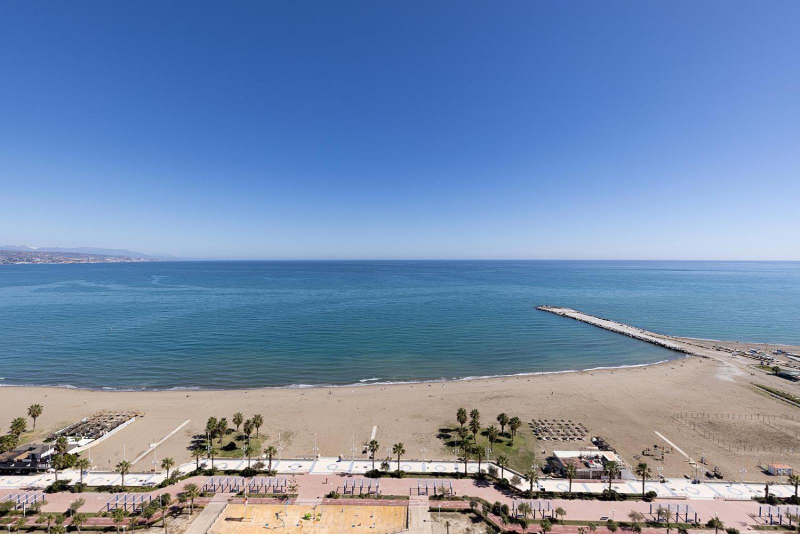 Luxury Front 2 Bed In Towers Apartamento
