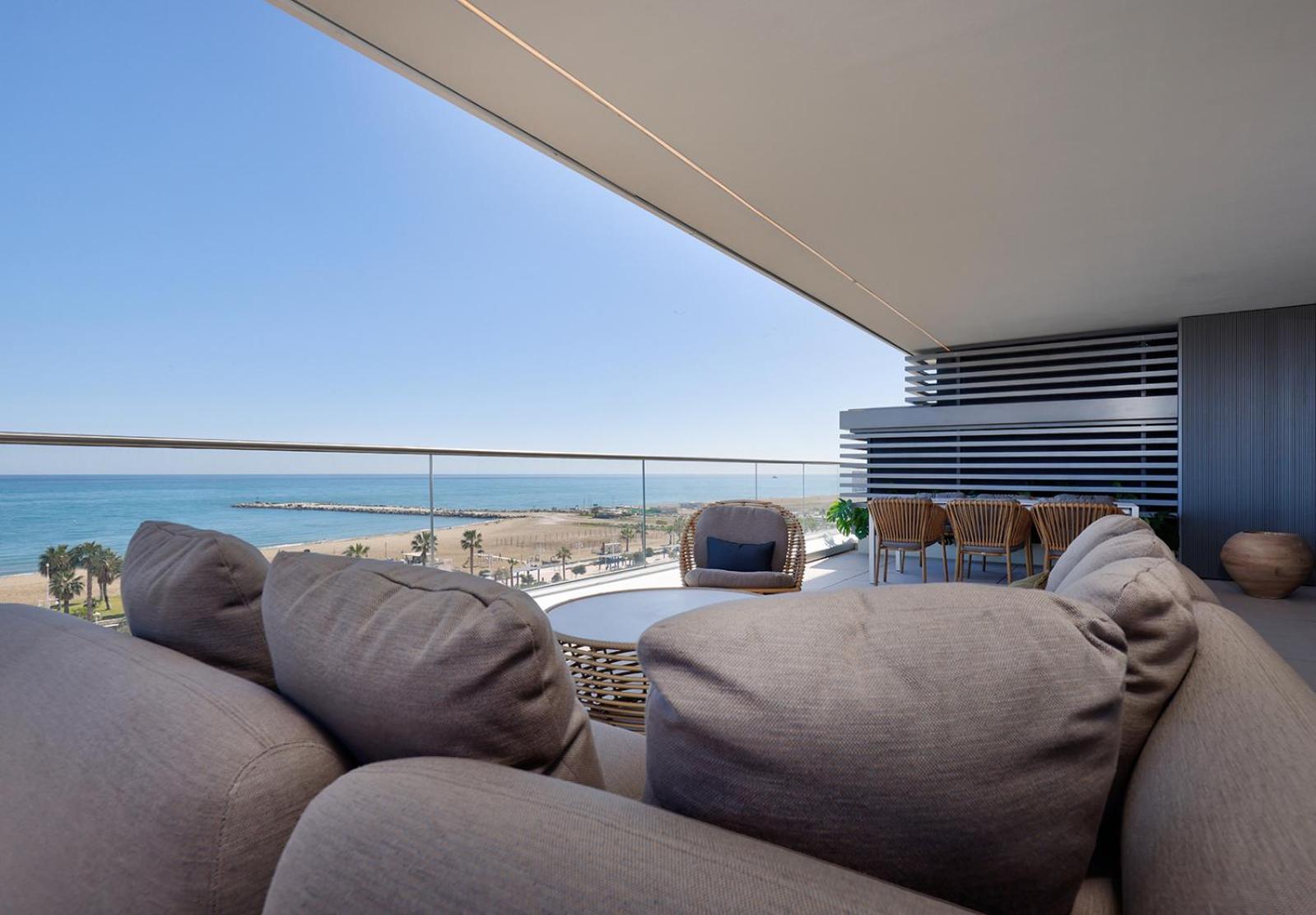 Apartamento Luxury Front 2 Bed In Towers Málaga