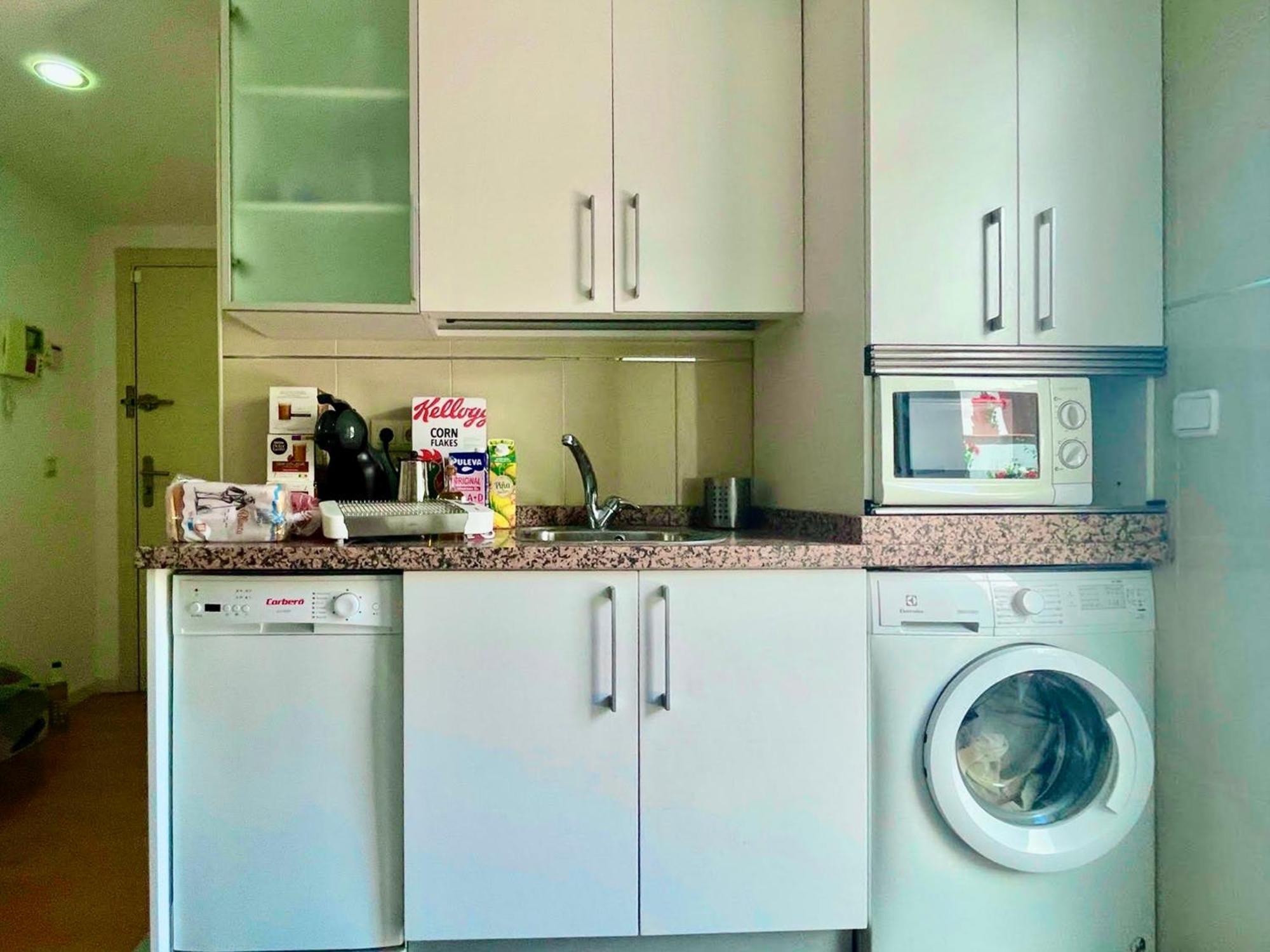 Maravilloso Centrico De 70m2, Jardin Propio 40m2 Con Piscina Ninos Y Parking Opcional Apartamento Málaga