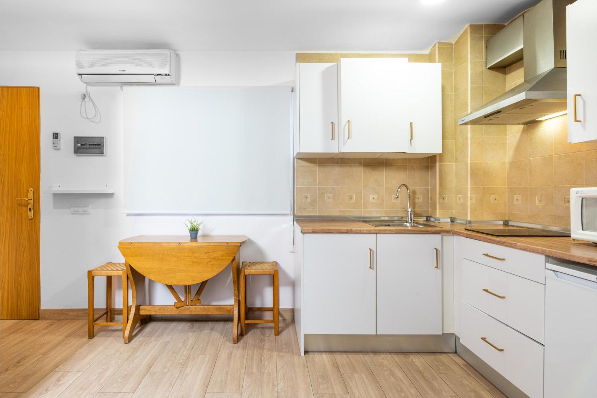 Wintowinrentals Comodo Estudio En Malaga. Apartamento