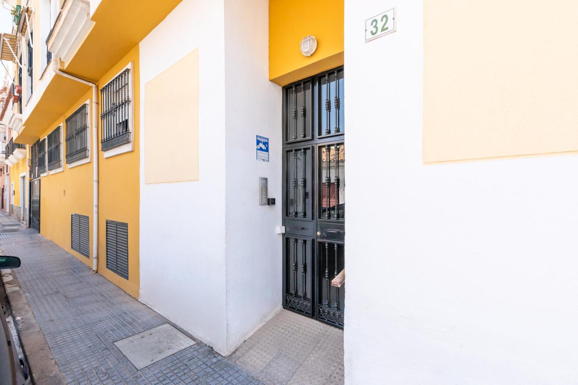 Apartamento Wintowinrentals Comodo Estudio En Malaga. *
