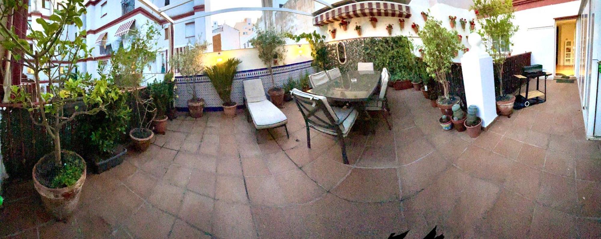 Maravilloso Centrico De 70m2, Jardin Propio 40m2 Con Piscina Ninos Y Parking Opcional Apartamento Málaga