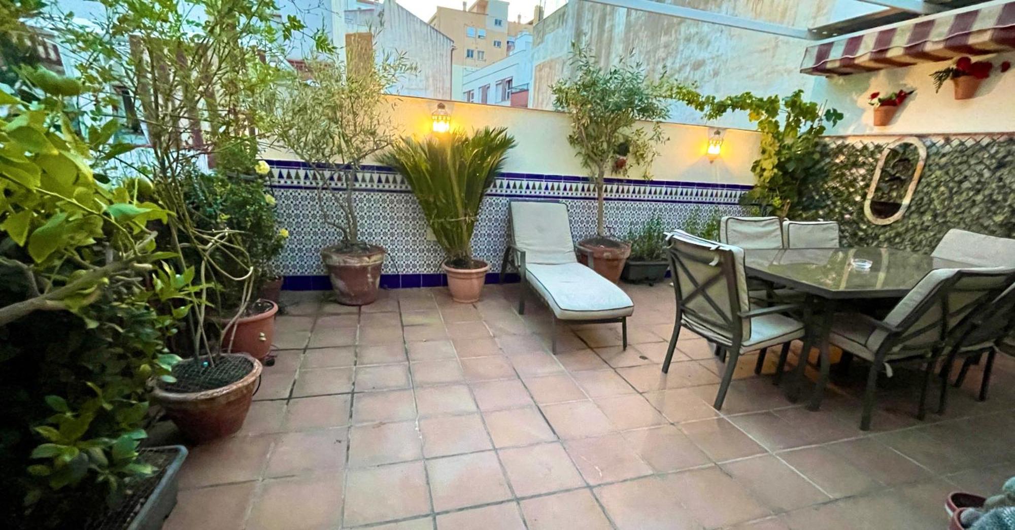 Maravilloso Centrico De 70m2, Jardin Propio 40m2 Con Piscina Ninos Y Parking Opcional