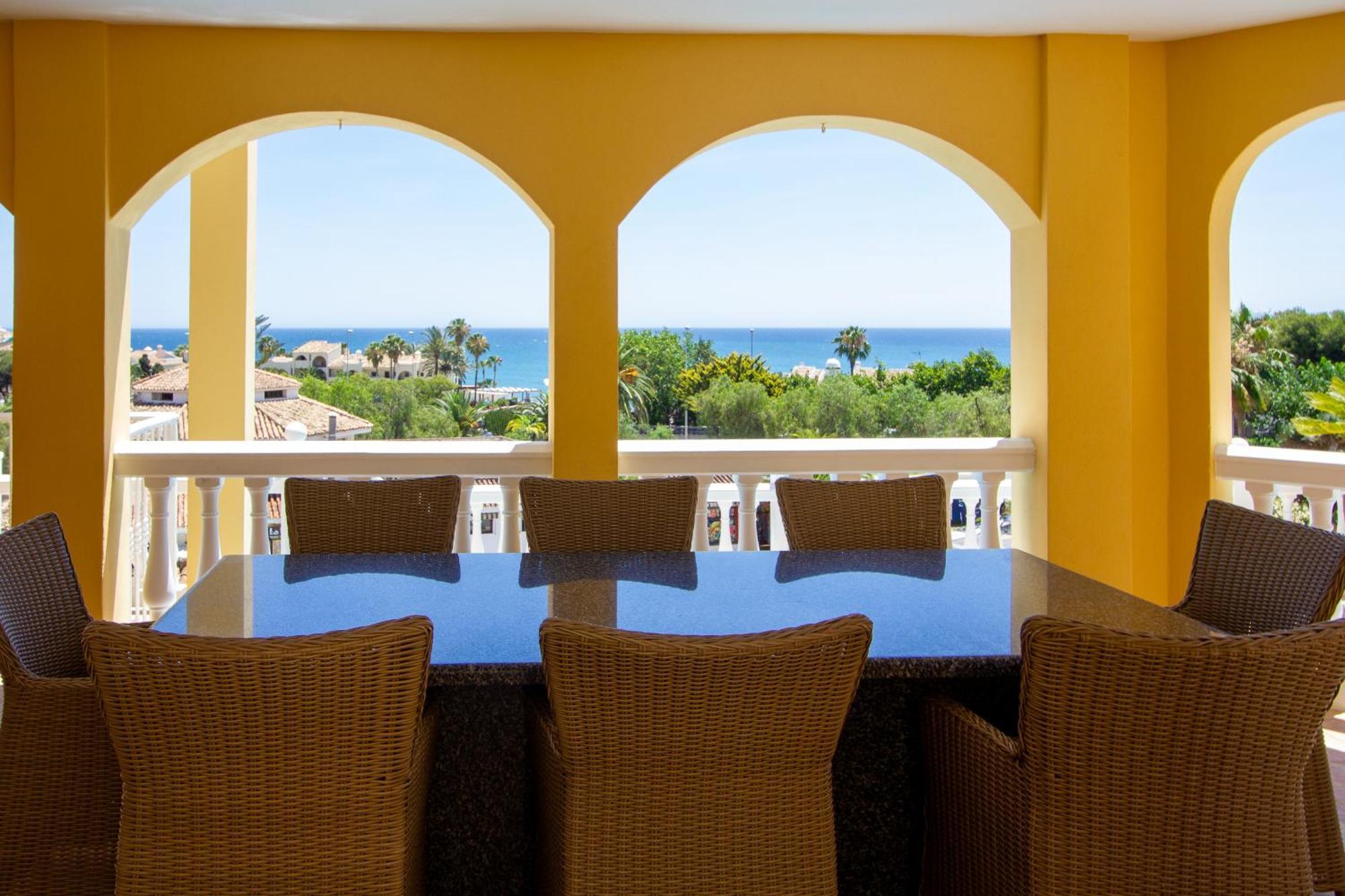 108-villa, 2 Minutes Walk To The Beach, Heated Pool * Málaga