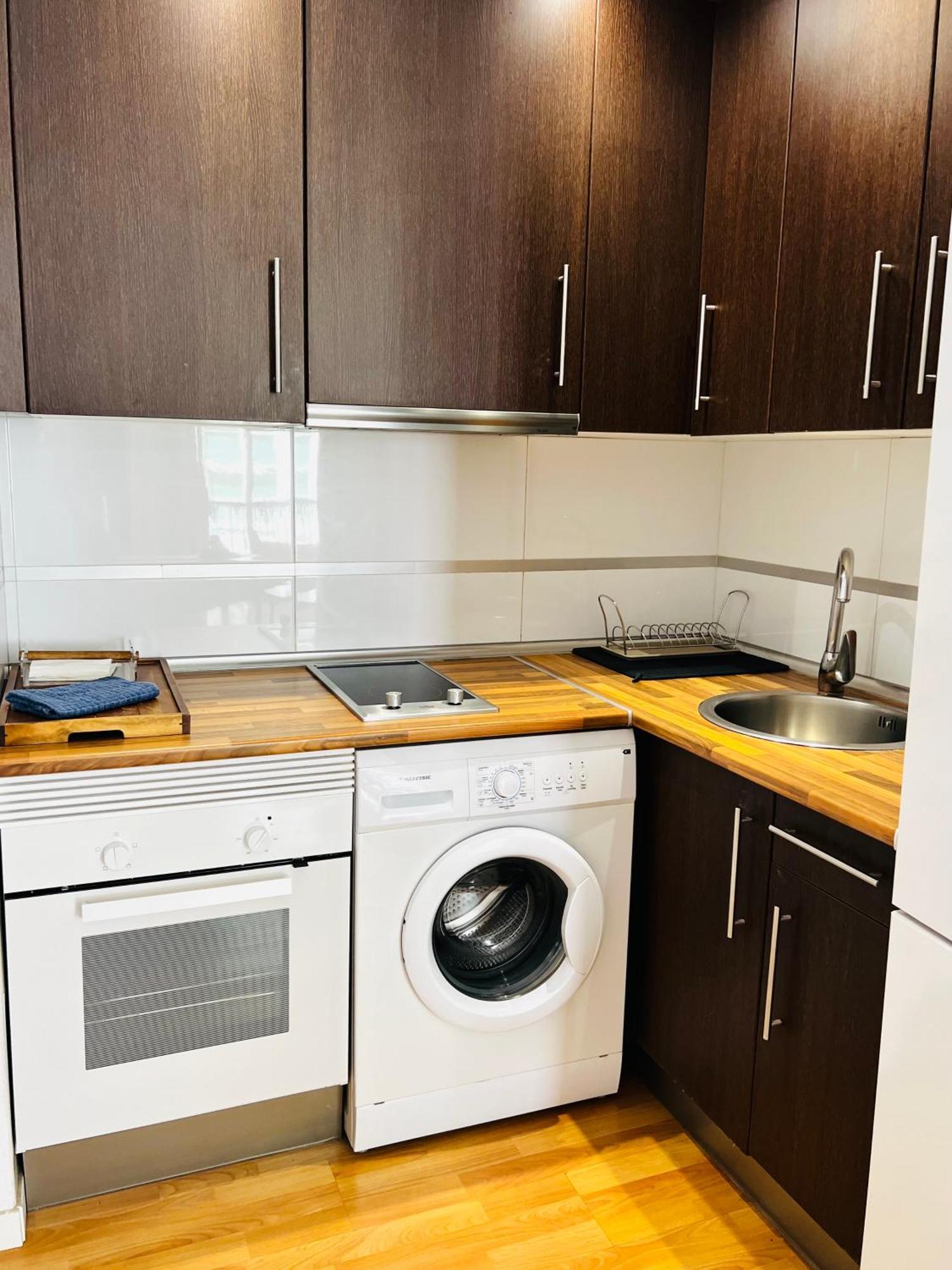 Calderon Iii Deluxe Sinesedesignhomes Apartamento Málaga