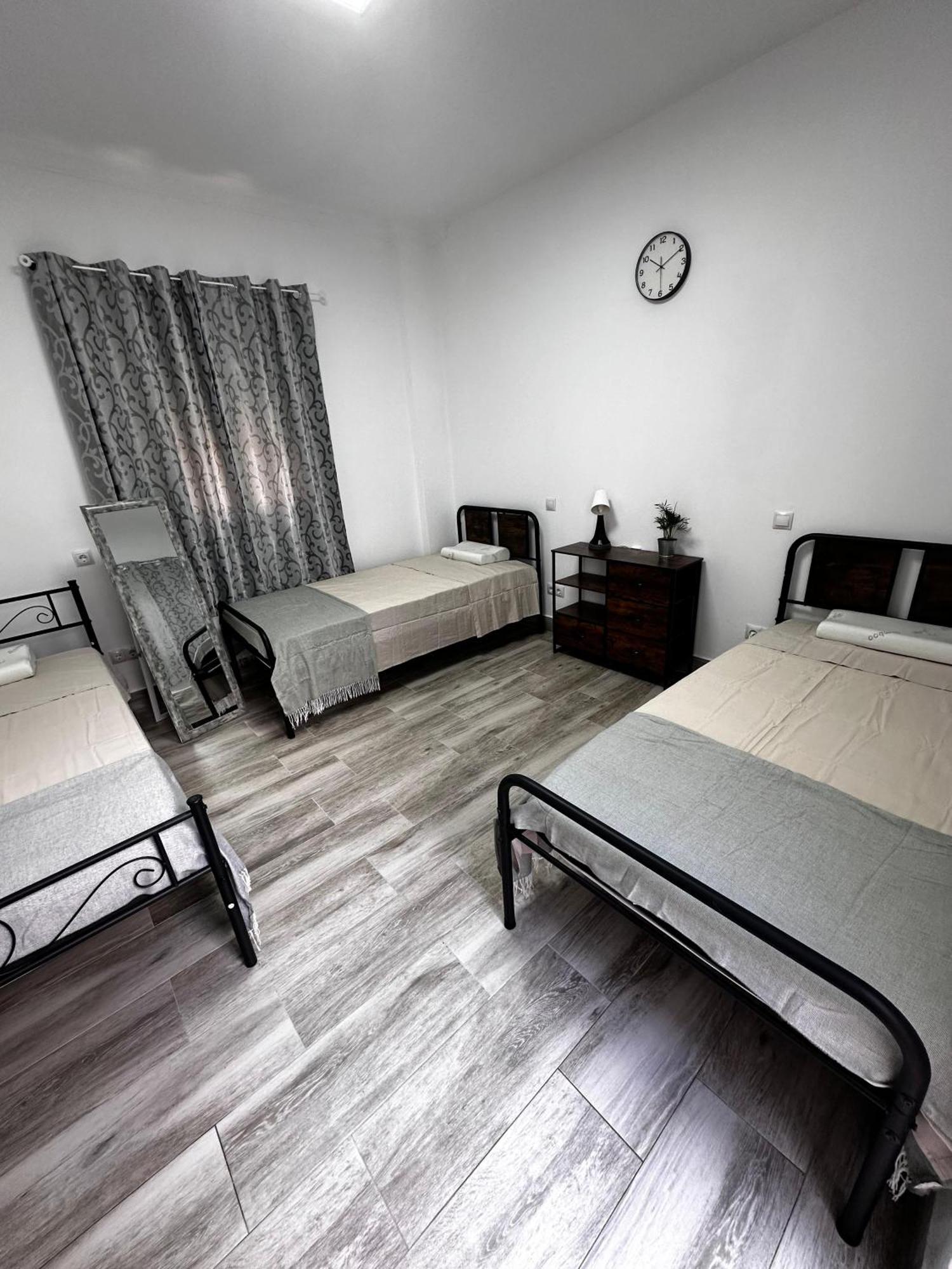 Сasa de vacaciones Amplia Casa Entera Con Patio Y Terraza Familia Y Grupo De Amigos *