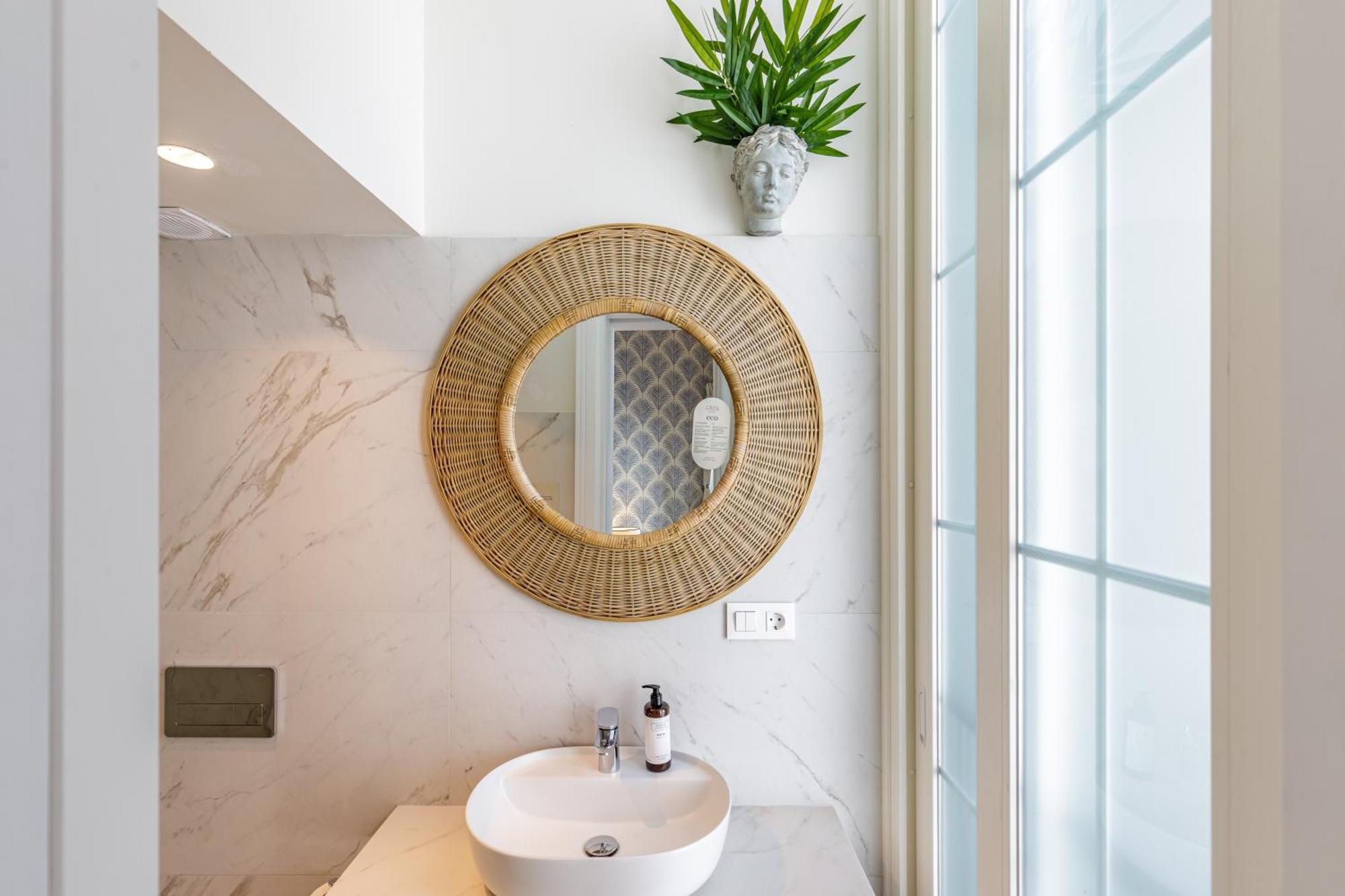 Palacio Vegafuente By Caleta Homes Apartment