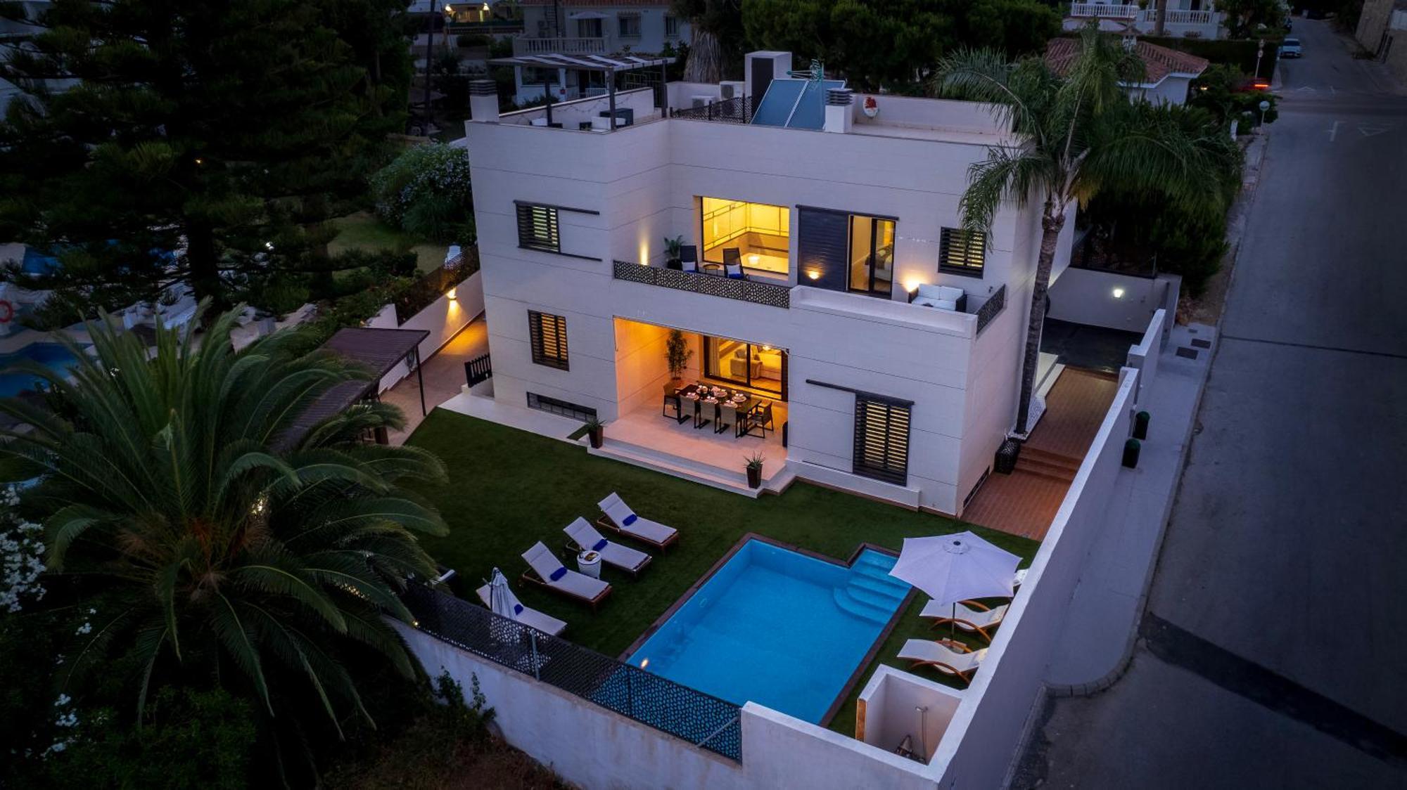 Vacation Marbella I Riviera Del Sol, Private Pool, Jacuzzi, Walking Distance To The