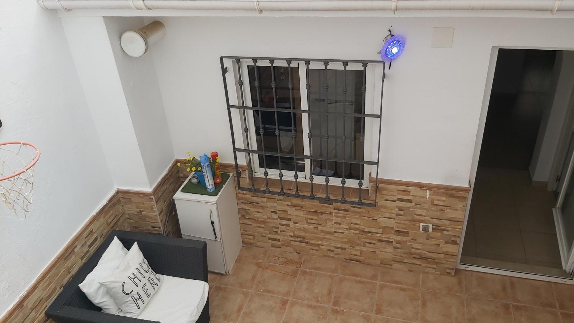 Semesterbostad Del Parque Flats L'oasis