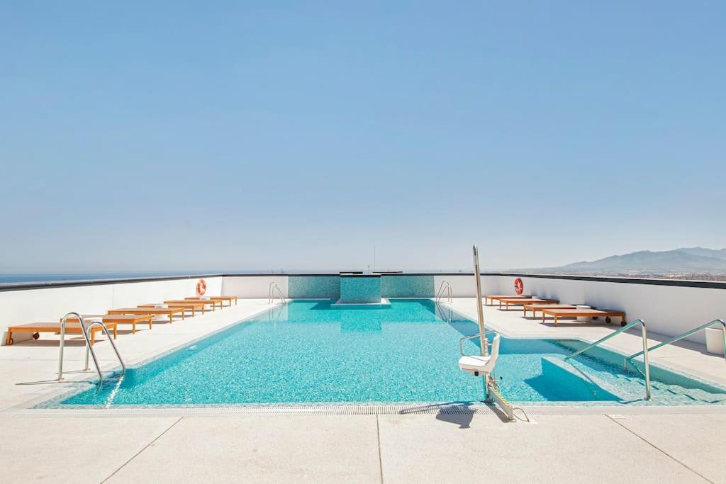 Urban Jungle In Center, 18th Floor, Rooftop Pool, Free Parking * Málaga