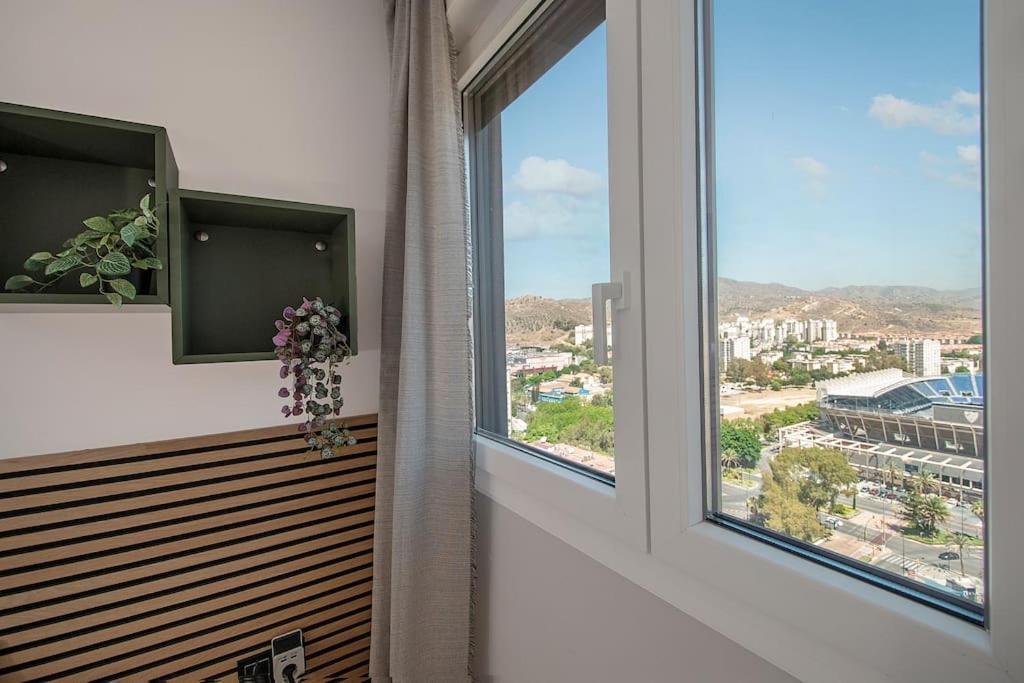 Urban Jungle In Center, 18th Floor, Rooftop Pool, Free Parking * Málaga