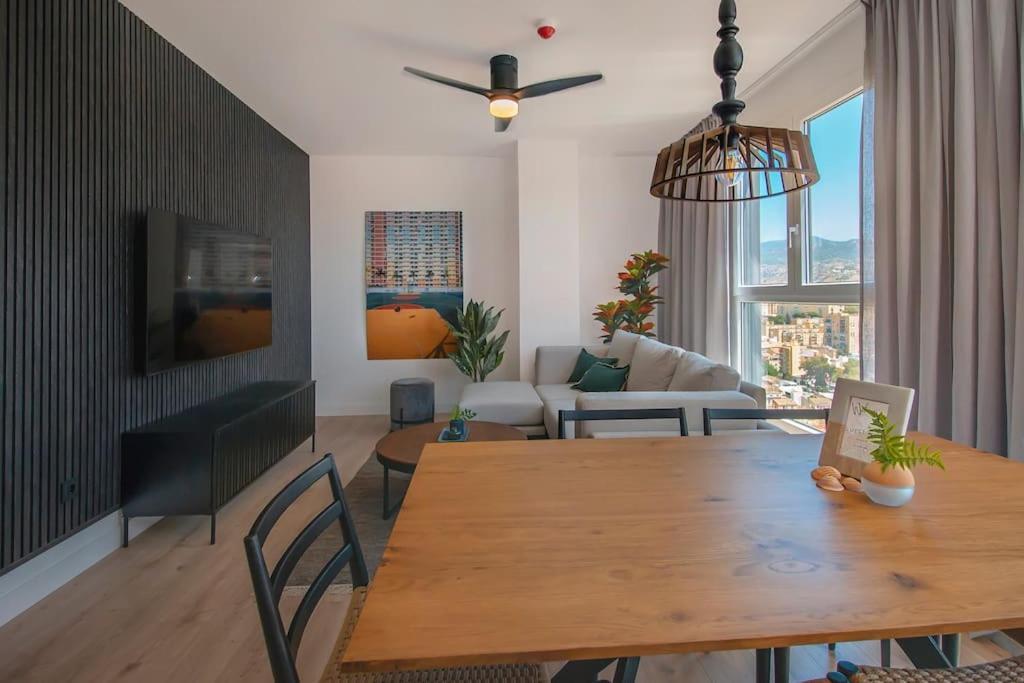 Lejlighed Urban Jungle In Center, 18th Floor, Rooftop Pool, Free Parking *
