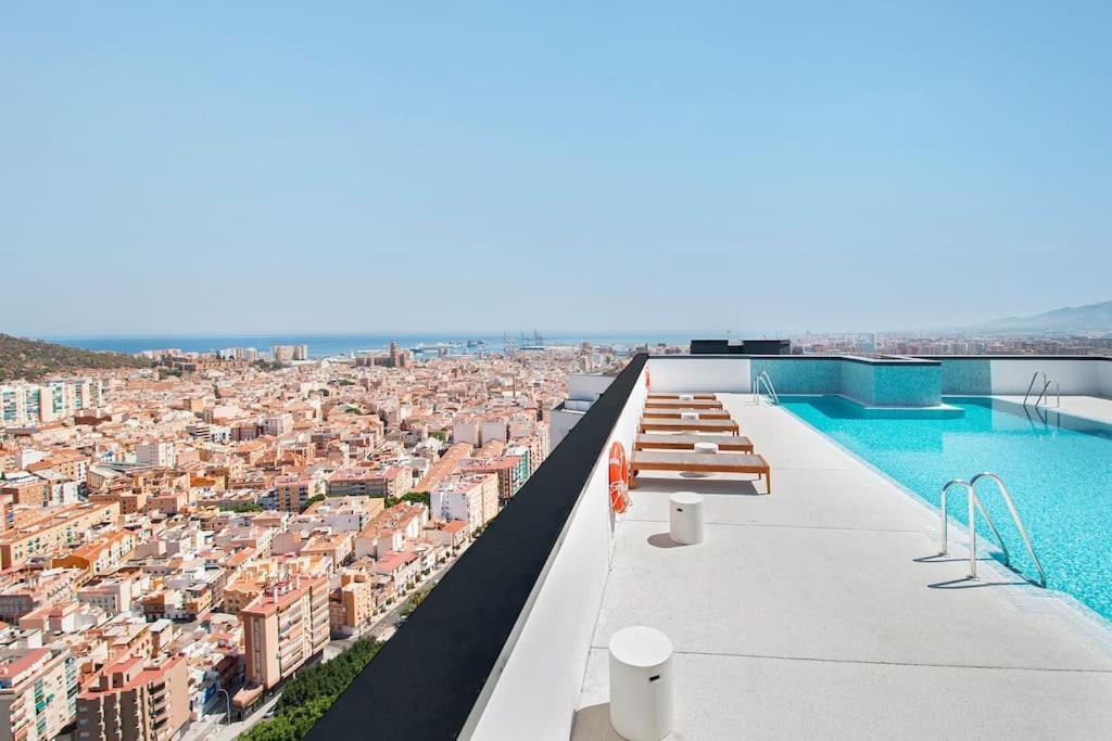 Lejlighed Urban Jungle In Center, 18th Floor, Rooftop Pool, Free Parking Málaga