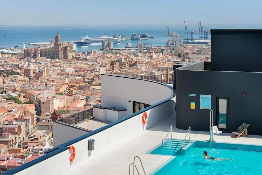 Lejlighed Urban Jungle In Center, 18th Floor, Rooftop Pool, Free Parking
