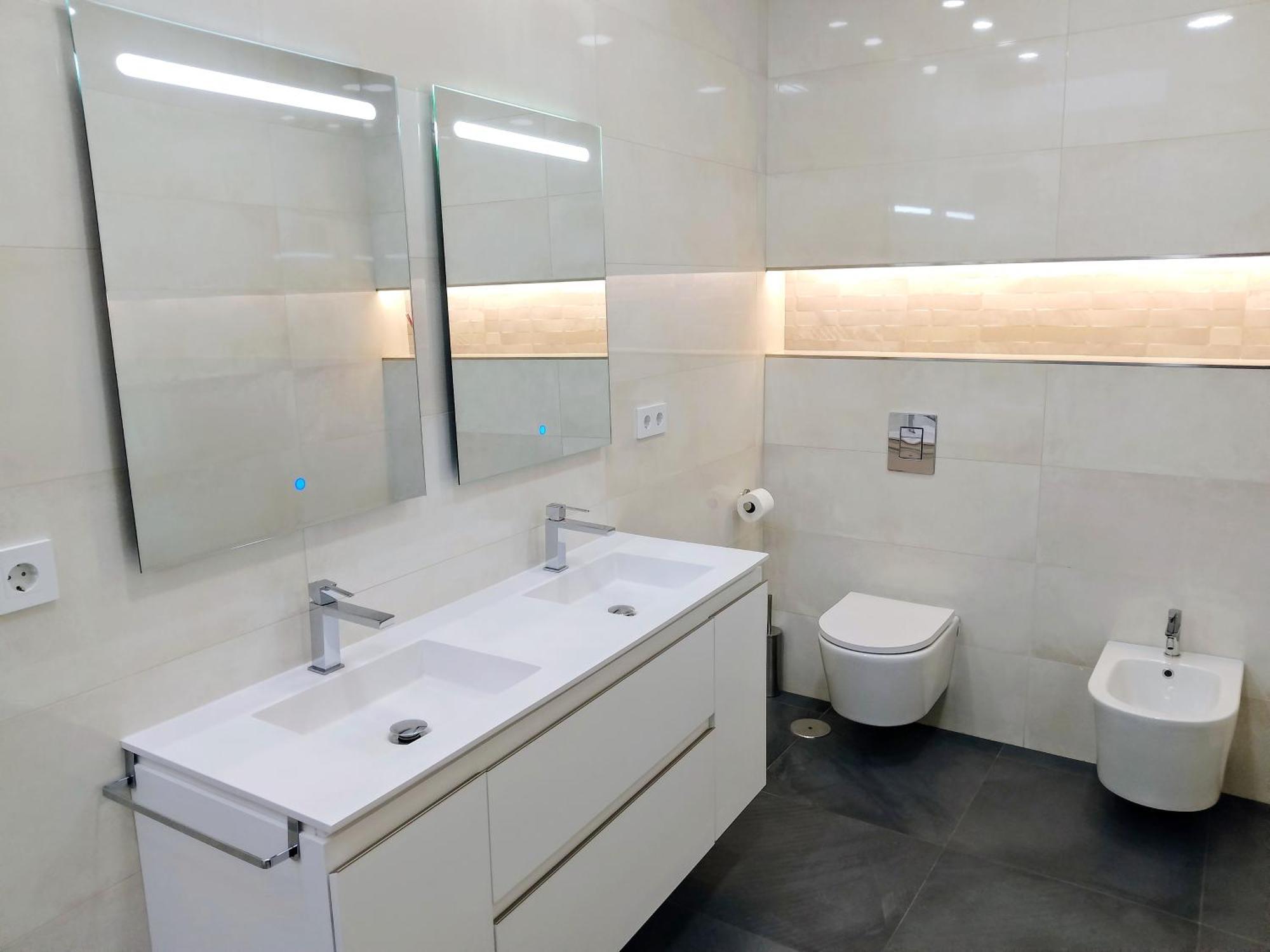 Apartamento Atico Con Terraza En La Goleta *