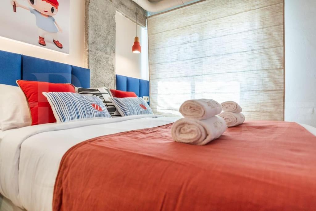 Appartamento Pop Art Gem With Paintings By Local Artist By Rems